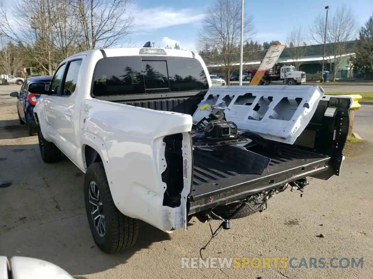 3 Photograph of a damaged car 3TMCZ5AN3MM429730 TOYOTA TACOMA 2021