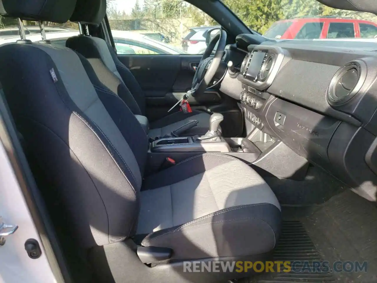 5 Photograph of a damaged car 3TMCZ5AN3MM429730 TOYOTA TACOMA 2021