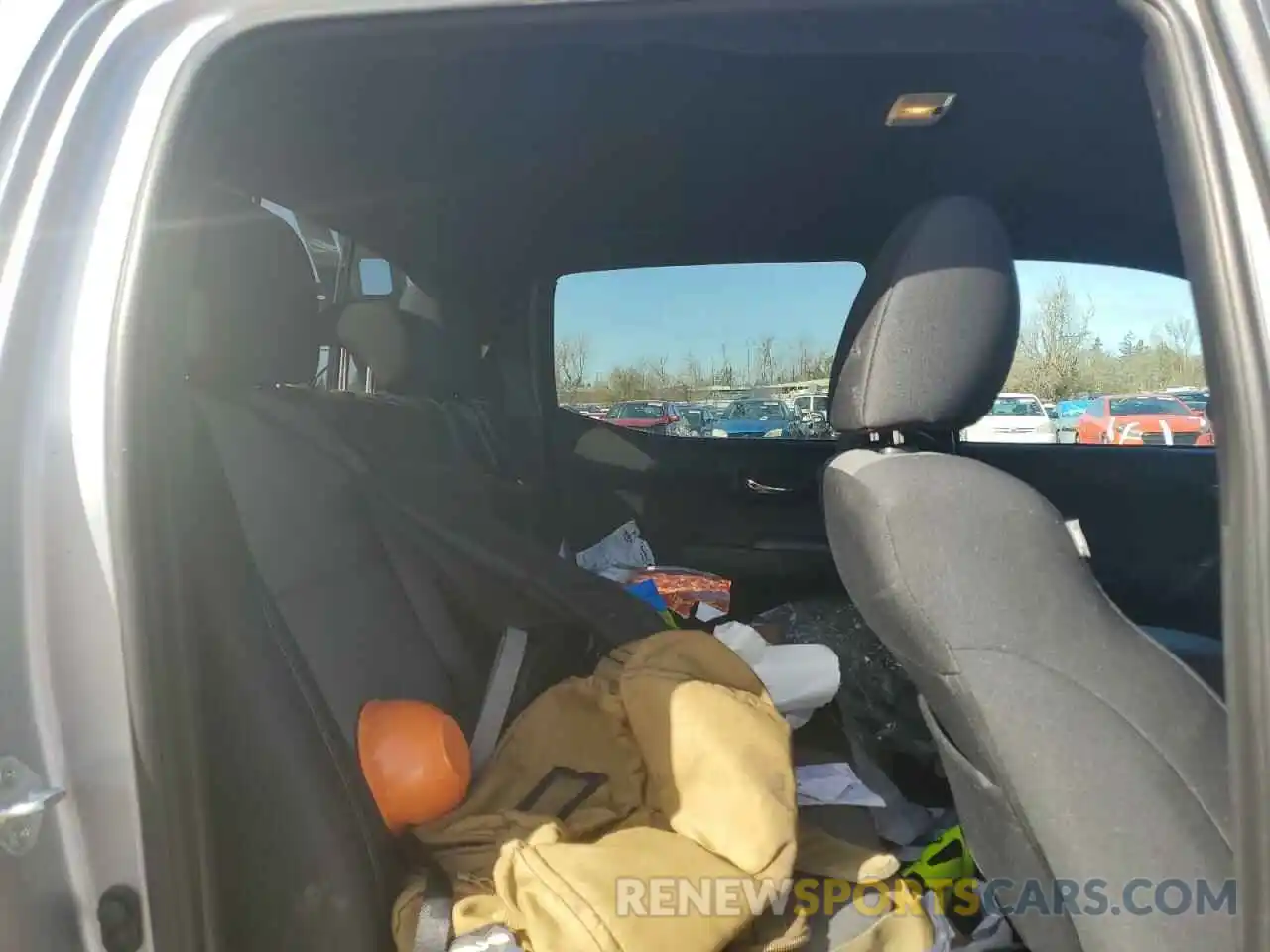 10 Photograph of a damaged car 3TMCZ5AN3MM432434 TOYOTA TACOMA 2021