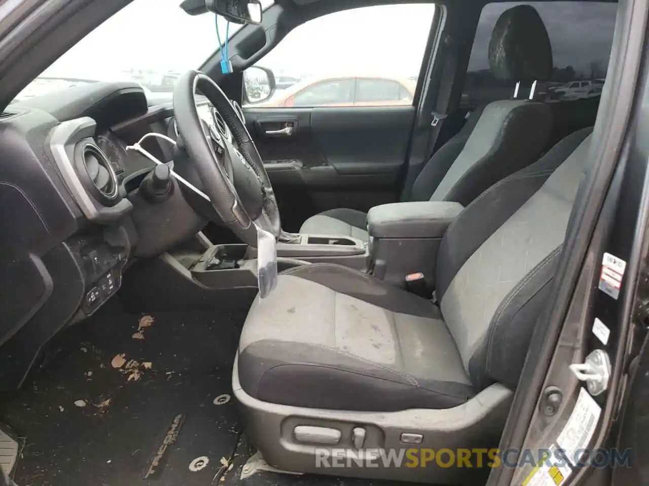 7 Photograph of a damaged car 3TMCZ5AN3MM441215 TOYOTA TACOMA 2021