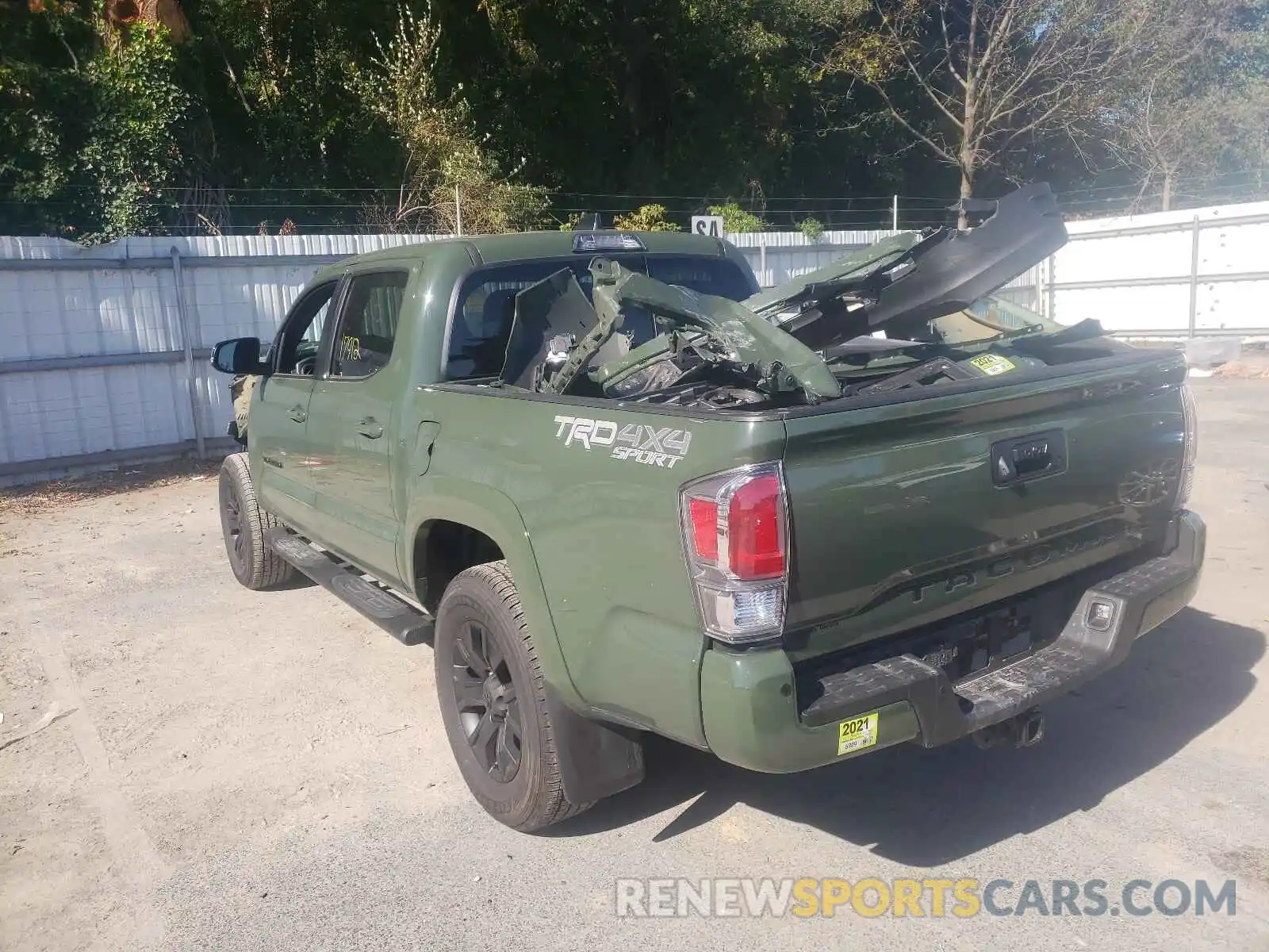 3 Photograph of a damaged car 3TMCZ5AN4MM371918 TOYOTA TACOMA 2021