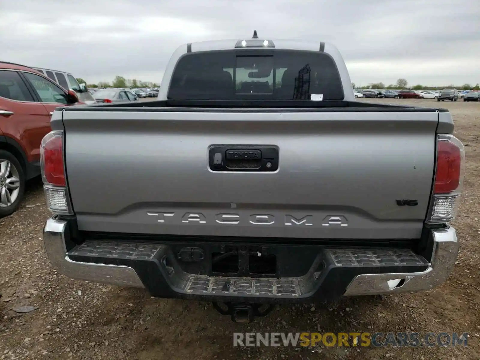 9 Photograph of a damaged car 3TMCZ5AN4MM376469 TOYOTA TACOMA 2021