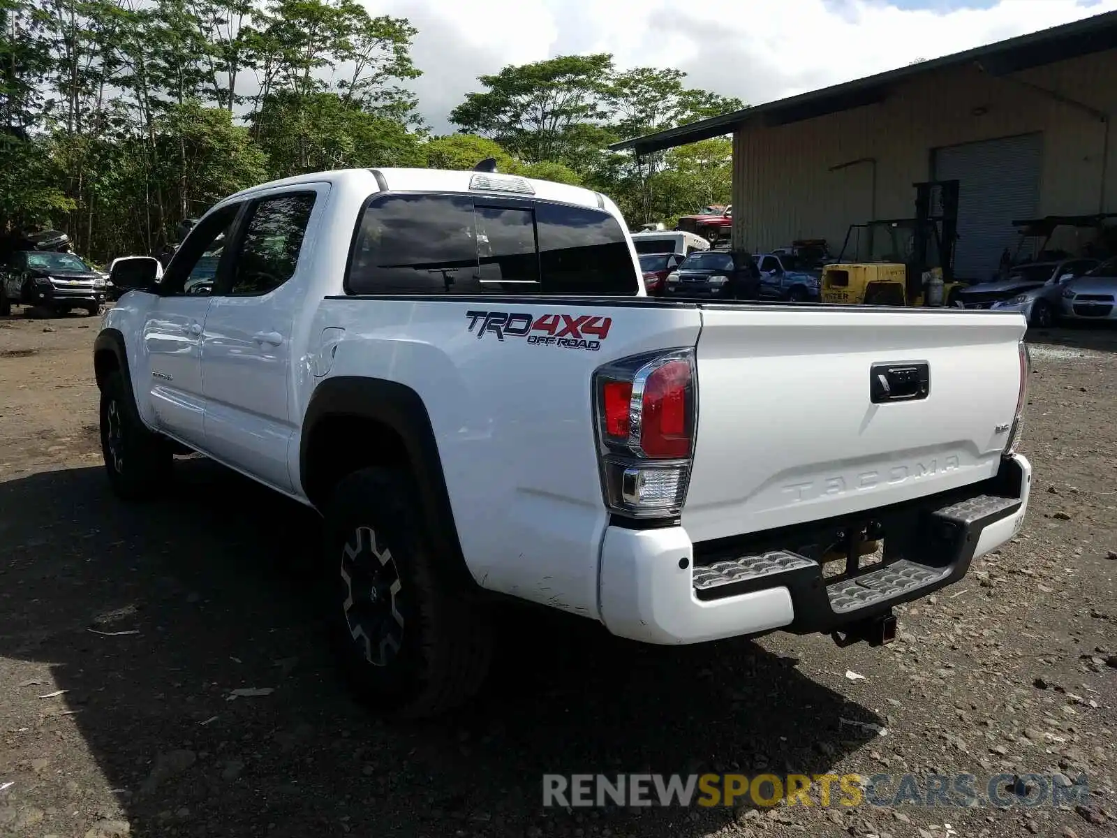 3 Photograph of a damaged car 3TMCZ5AN4MM381302 TOYOTA TACOMA 2021