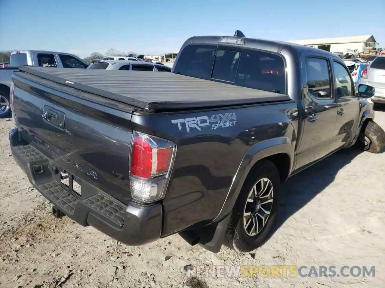 4 Фотография поврежденного автомобиля 3TMCZ5AN4MM384457 TOYOTA TACOMA 2021