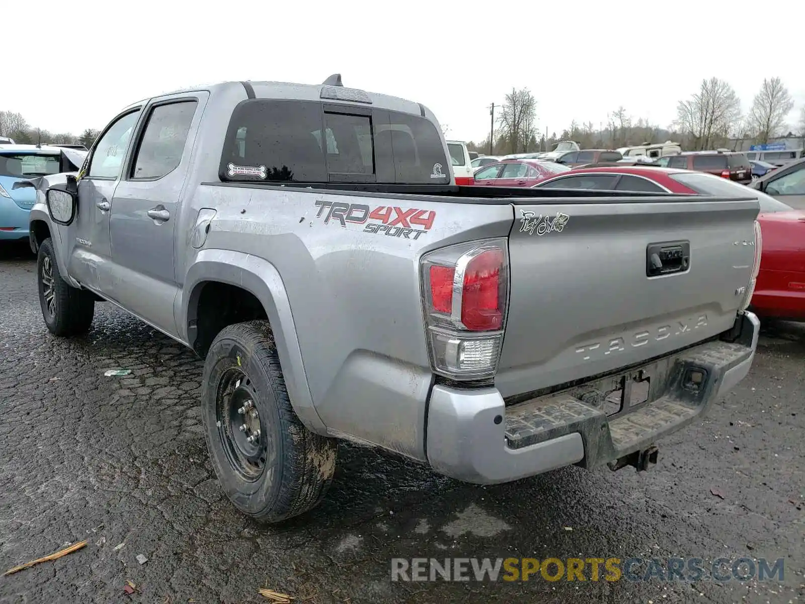 3 Фотография поврежденного автомобиля 3TMCZ5AN4MM392932 TOYOTA TACOMA 2021