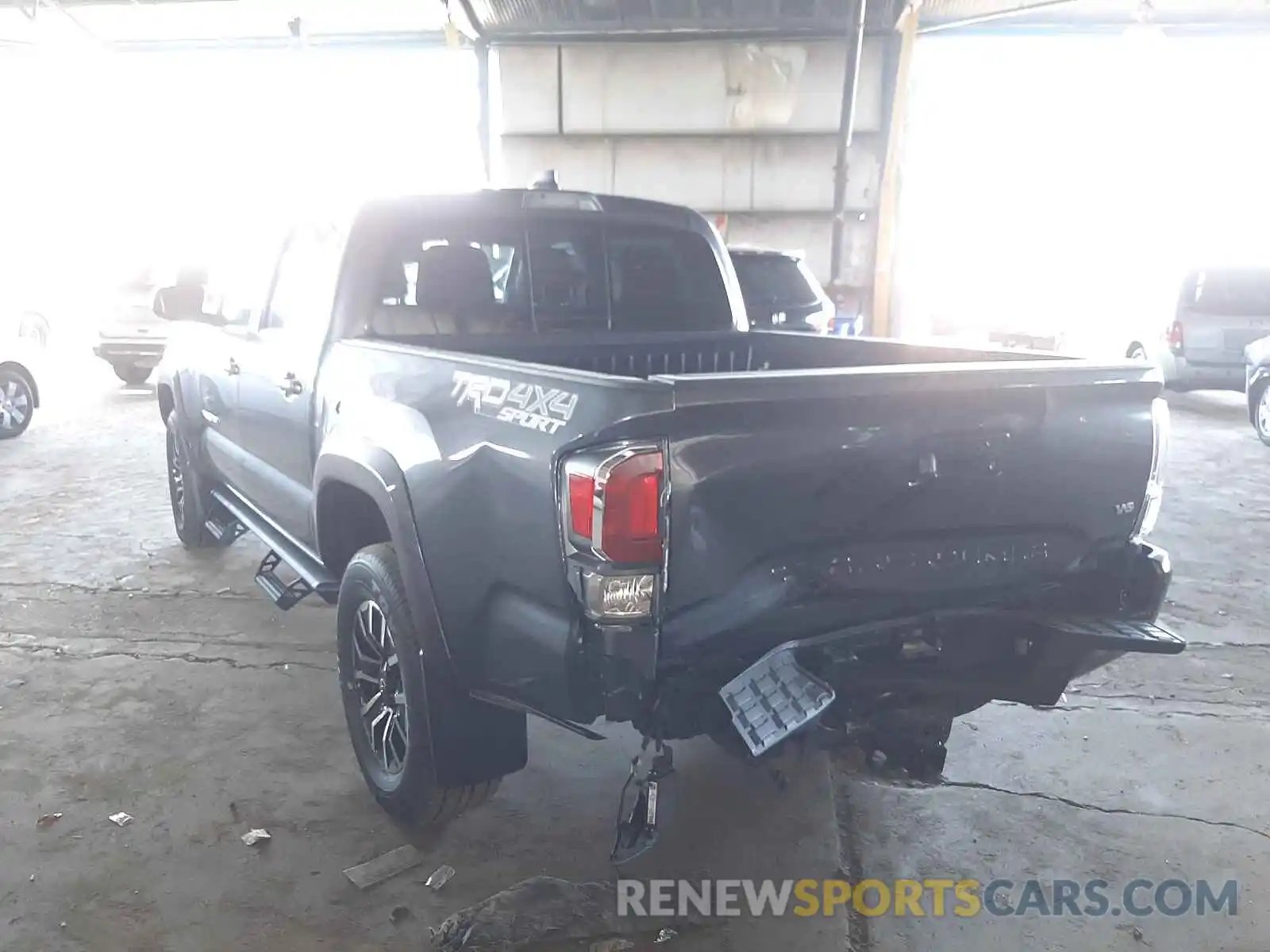 3 Photograph of a damaged car 3TMCZ5AN4MM399475 TOYOTA TACOMA 2021