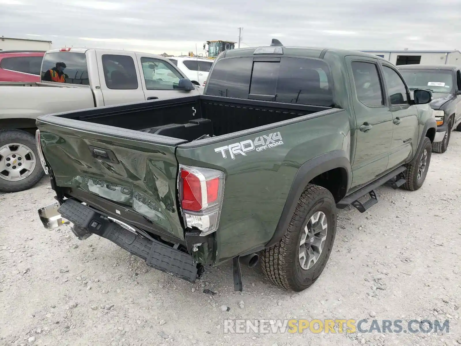 4 Photograph of a damaged car 3TMCZ5AN4MM406943 TOYOTA TACOMA 2021