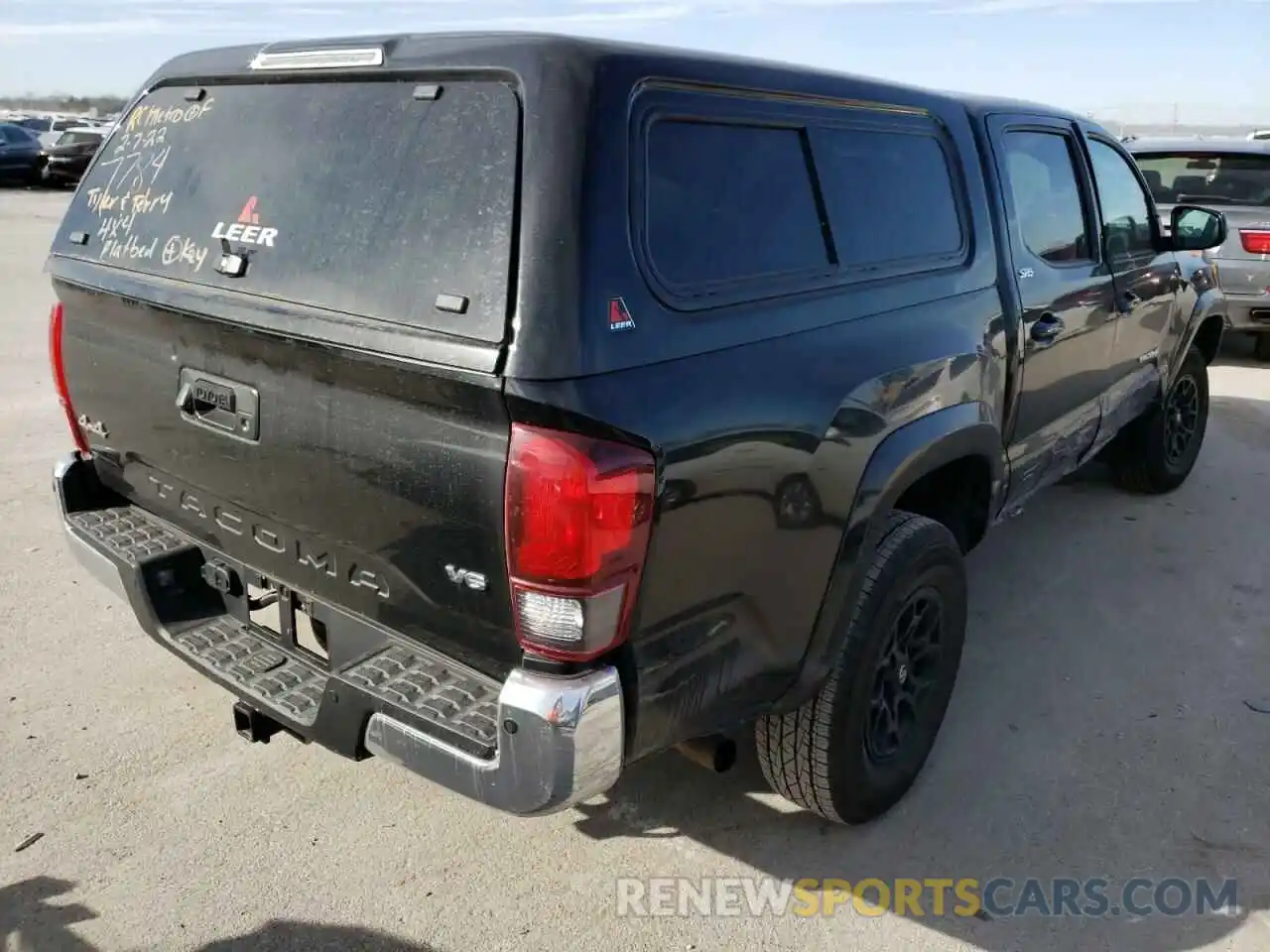 4 Photograph of a damaged car 3TMCZ5AN4MM407784 TOYOTA TACOMA 2021