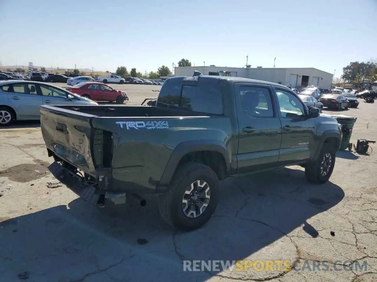 4 Photograph of a damaged car 3TMCZ5AN4MM414167 TOYOTA TACOMA 2021