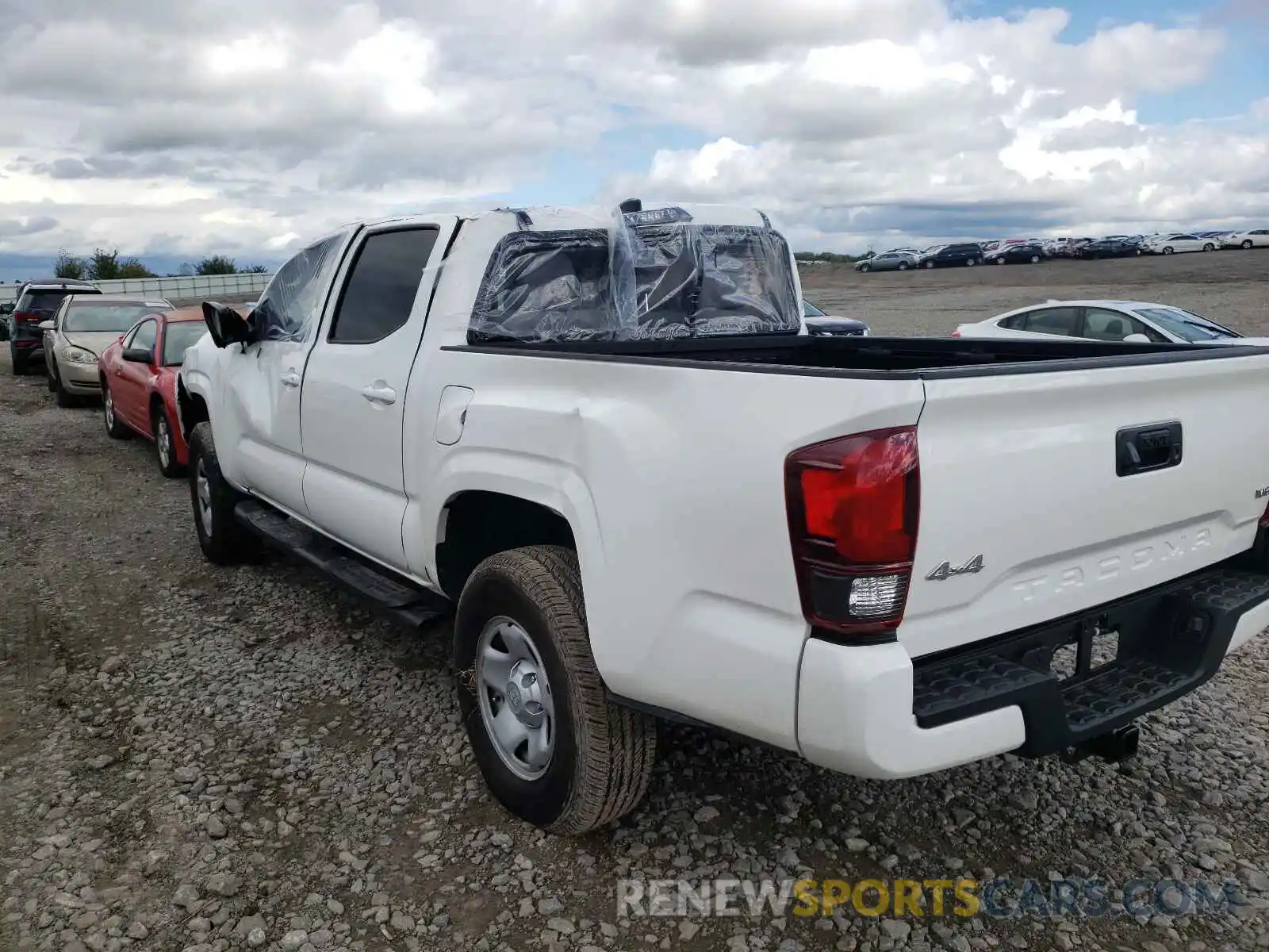 3 Photograph of a damaged car 3TMCZ5AN4MM418882 TOYOTA TACOMA 2021