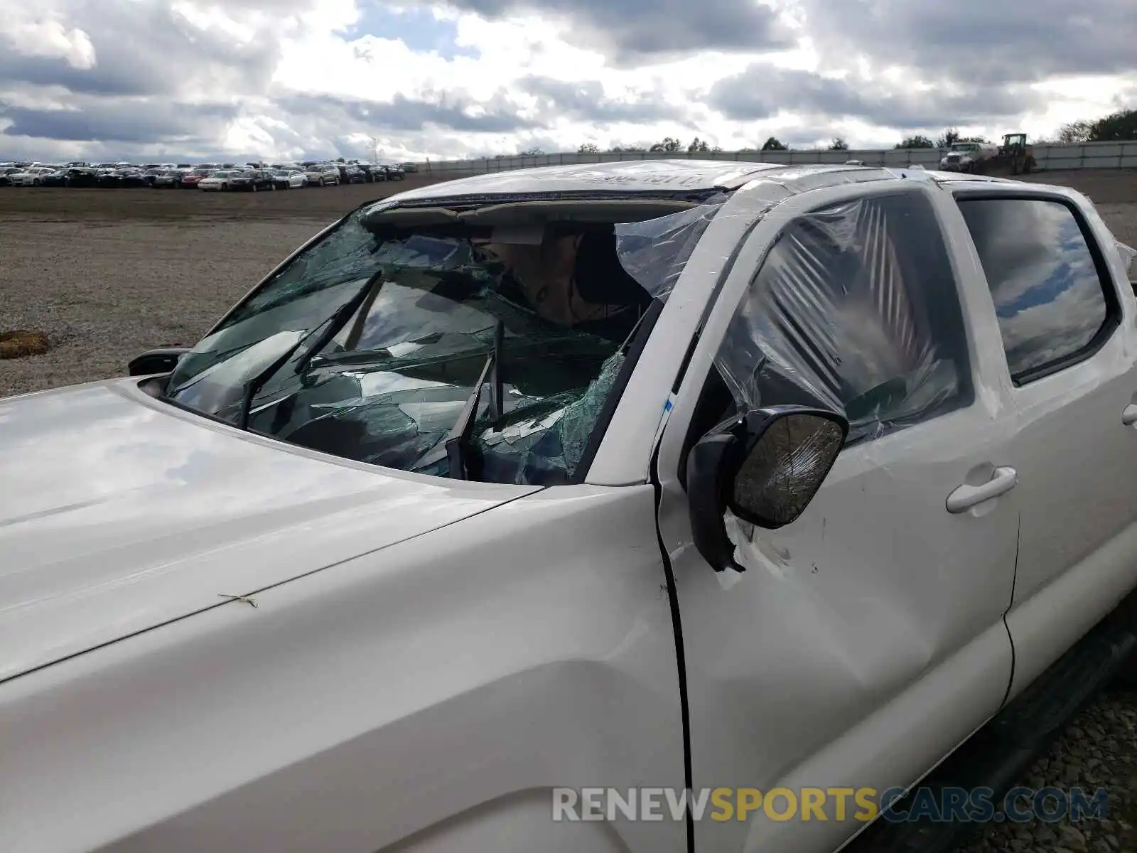 9 Photograph of a damaged car 3TMCZ5AN4MM418882 TOYOTA TACOMA 2021