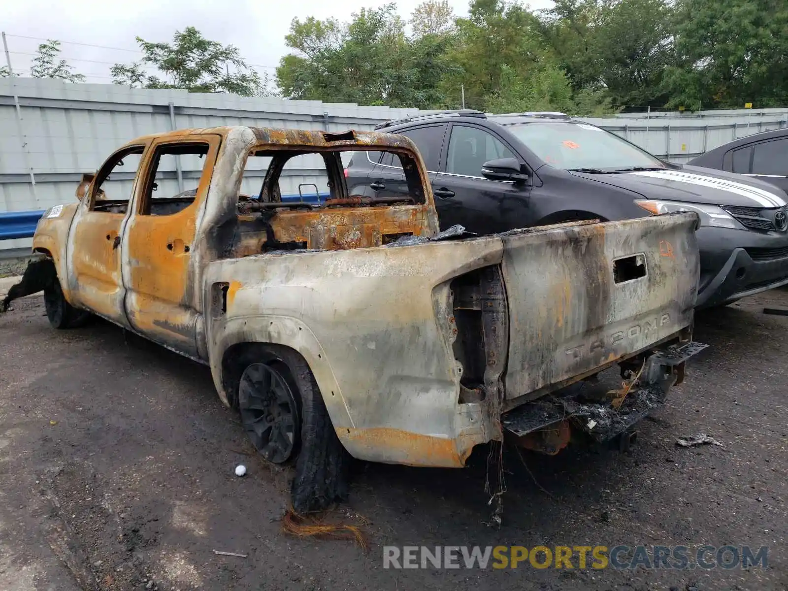 3 Photograph of a damaged car 3TMCZ5AN4MM419286 TOYOTA TACOMA 2021