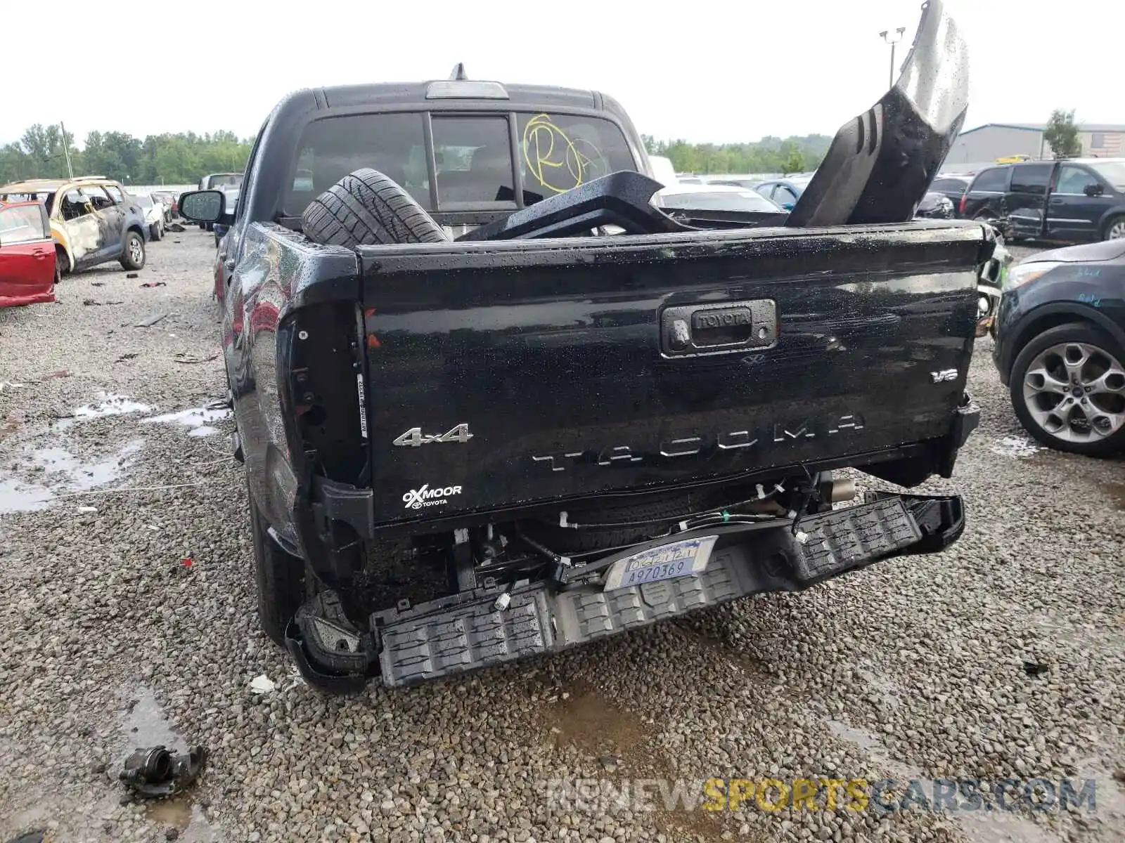 9 Photograph of a damaged car 3TMCZ5AN4MM420504 TOYOTA TACOMA 2021