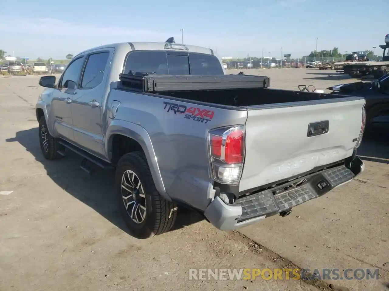 3 Photograph of a damaged car 3TMCZ5AN4MM425122 TOYOTA TACOMA 2021