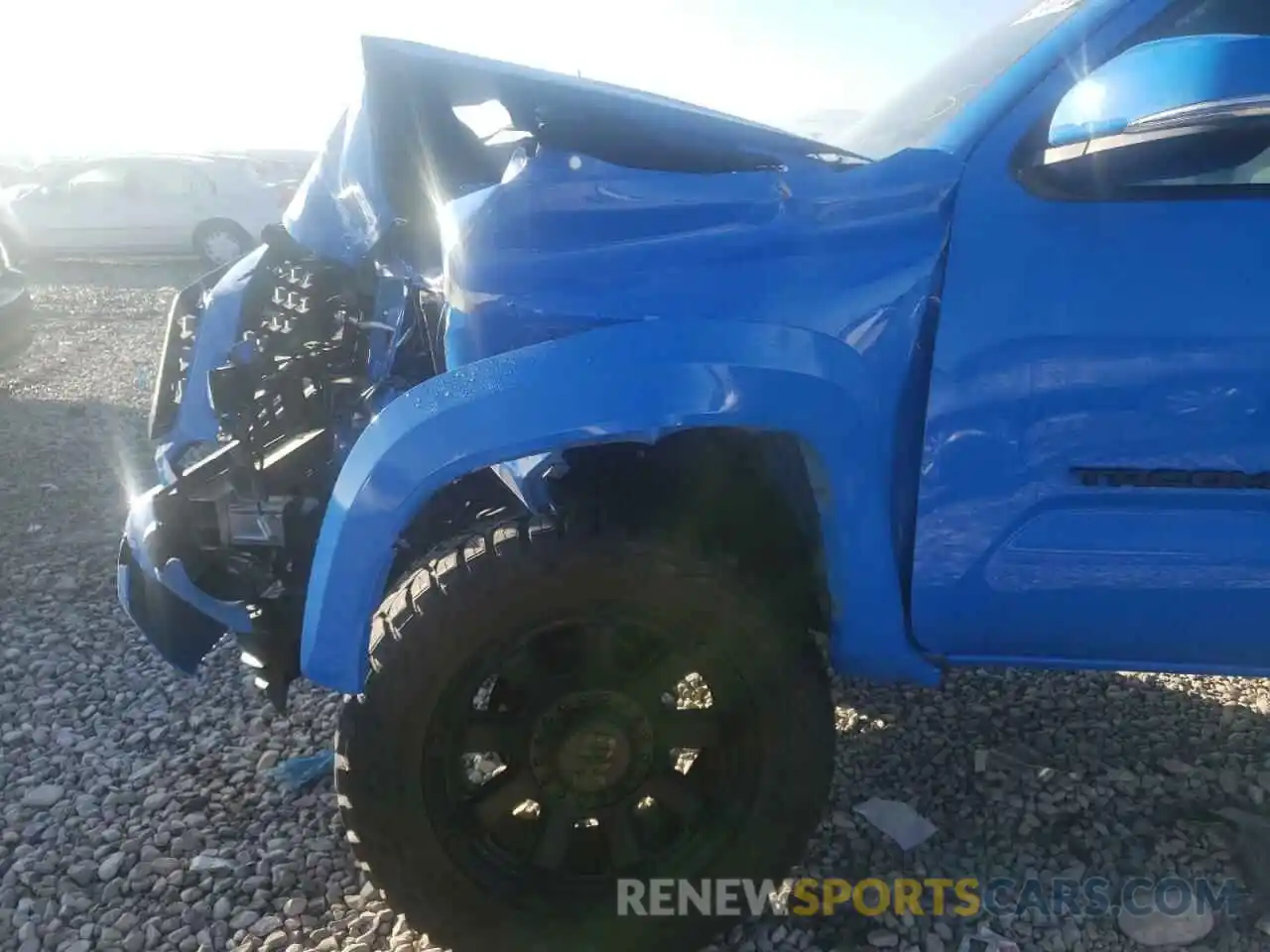 9 Photograph of a damaged car 3TMCZ5AN4MM429512 TOYOTA TACOMA 2021