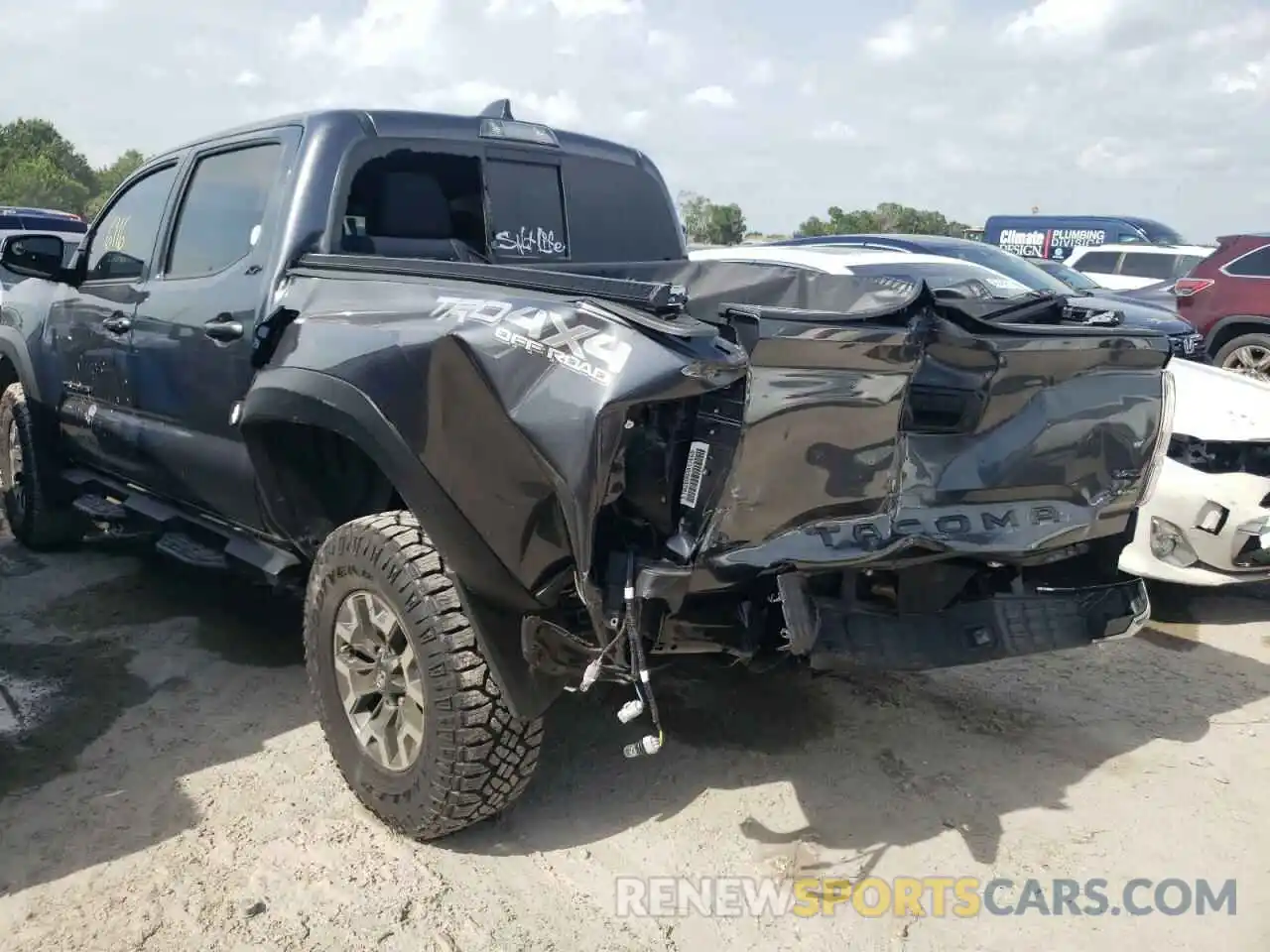 9 Photograph of a damaged car 3TMCZ5AN4MM444298 TOYOTA TACOMA 2021