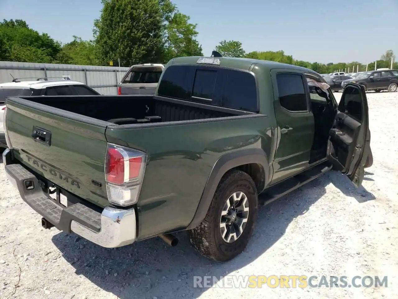 4 Photograph of a damaged car 3TMCZ5AN4MM448805 TOYOTA TACOMA 2021