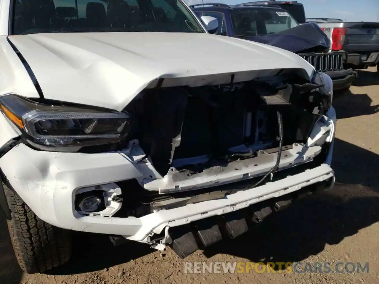 9 Photograph of a damaged car 3TMCZ5AN5MM398030 TOYOTA TACOMA 2021