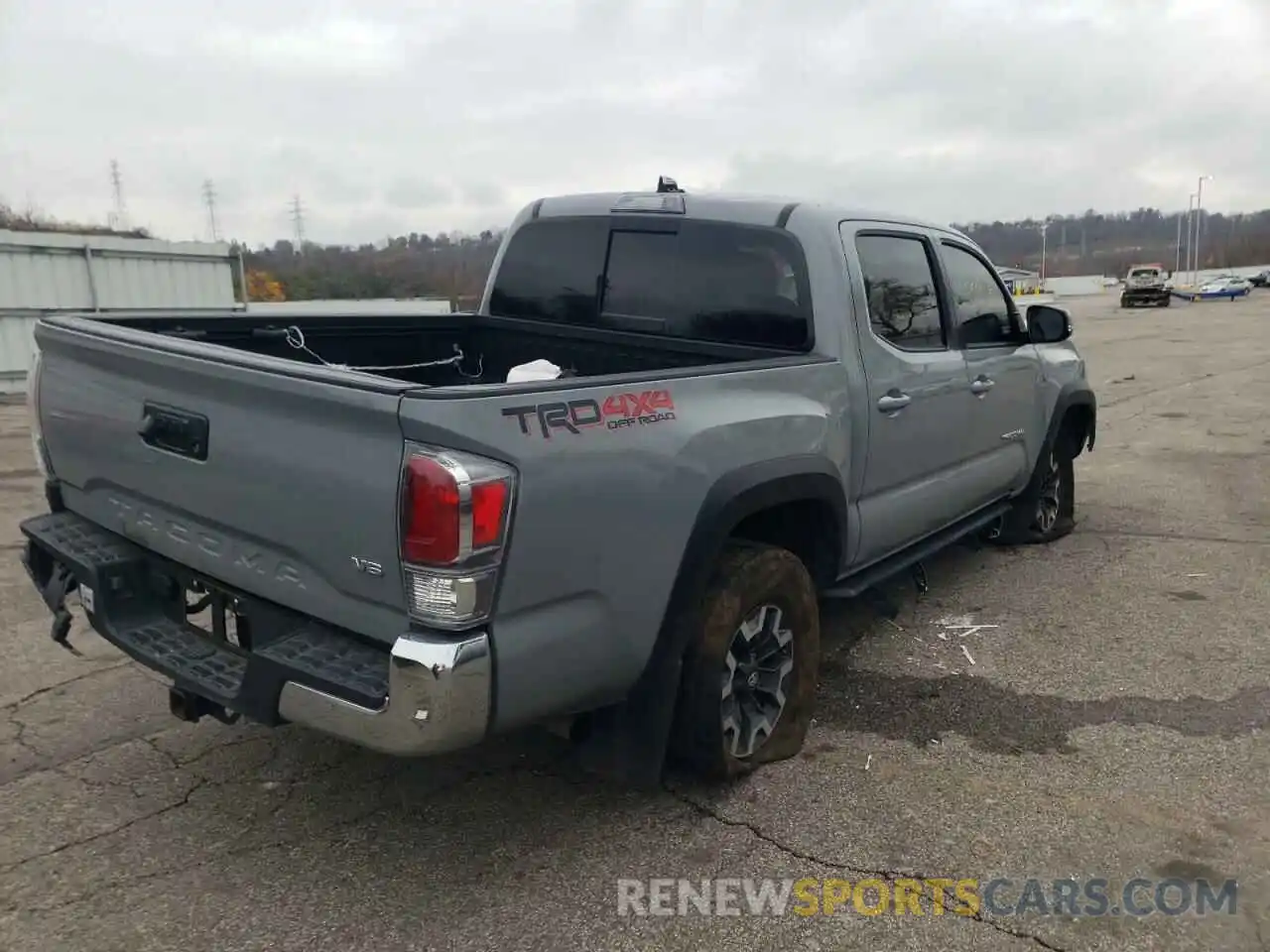 4 Photograph of a damaged car 3TMCZ5AN5MM400410 TOYOTA TACOMA 2021