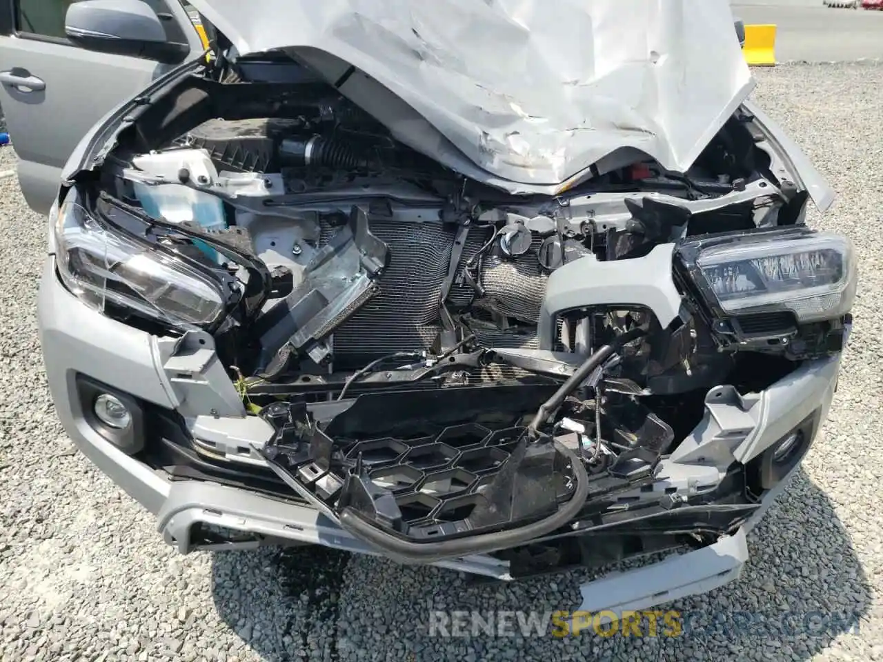 9 Photograph of a damaged car 3TMCZ5AN5MM405381 TOYOTA TACOMA 2021