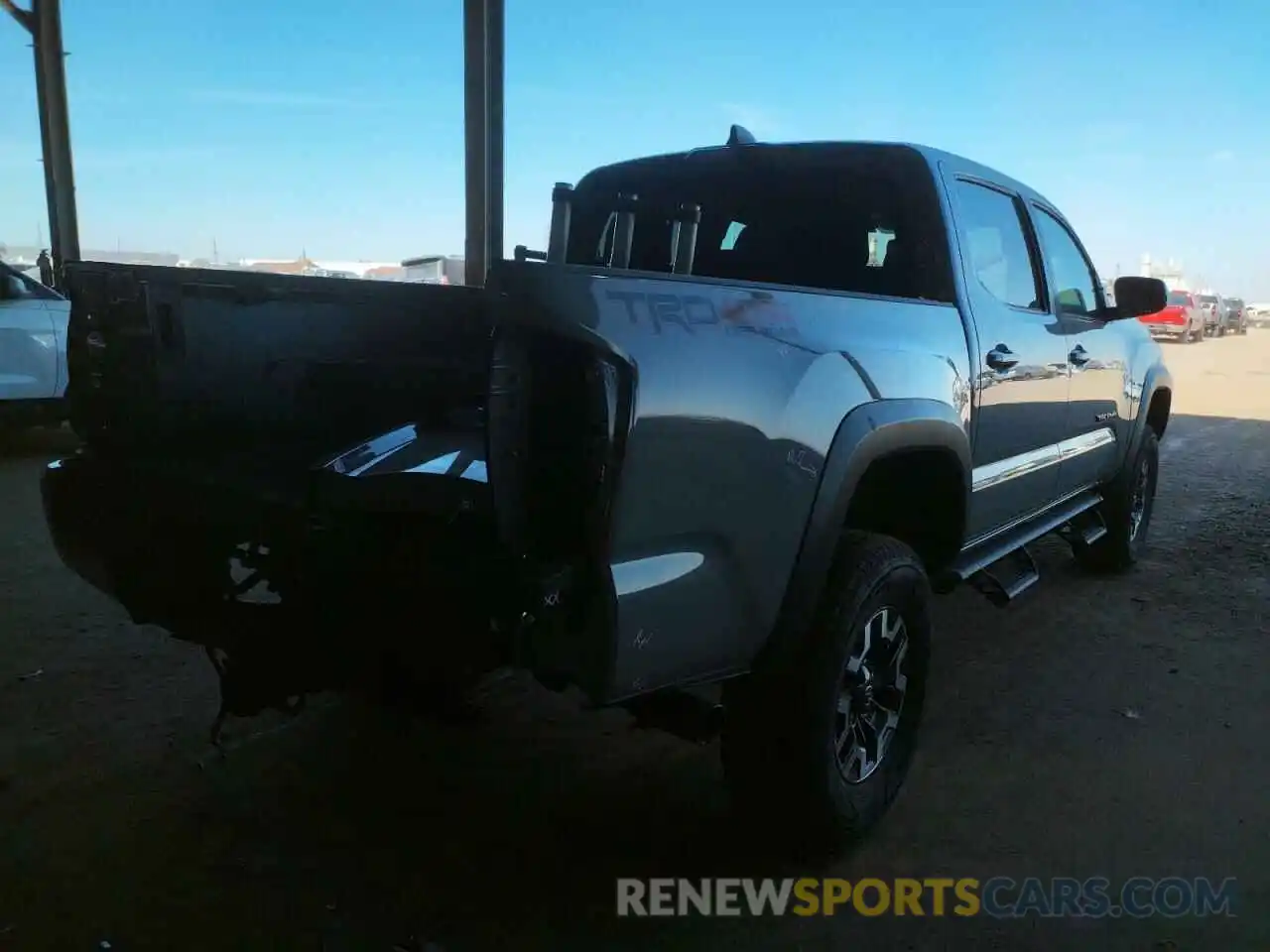 4 Photograph of a damaged car 3TMCZ5AN5MM410631 TOYOTA TACOMA 2021