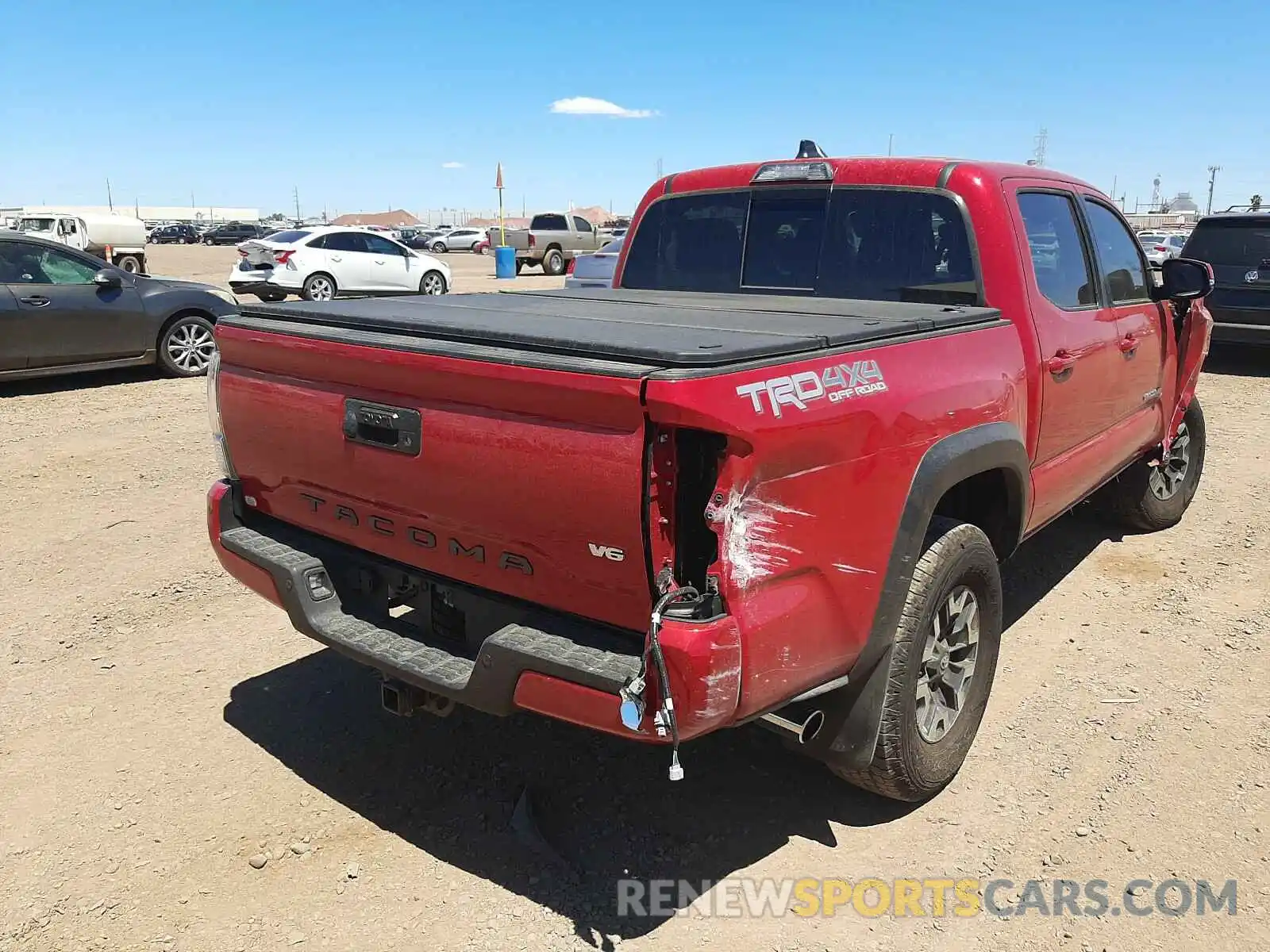 4 Photograph of a damaged car 3TMCZ5AN5MM411018 TOYOTA TACOMA 2021