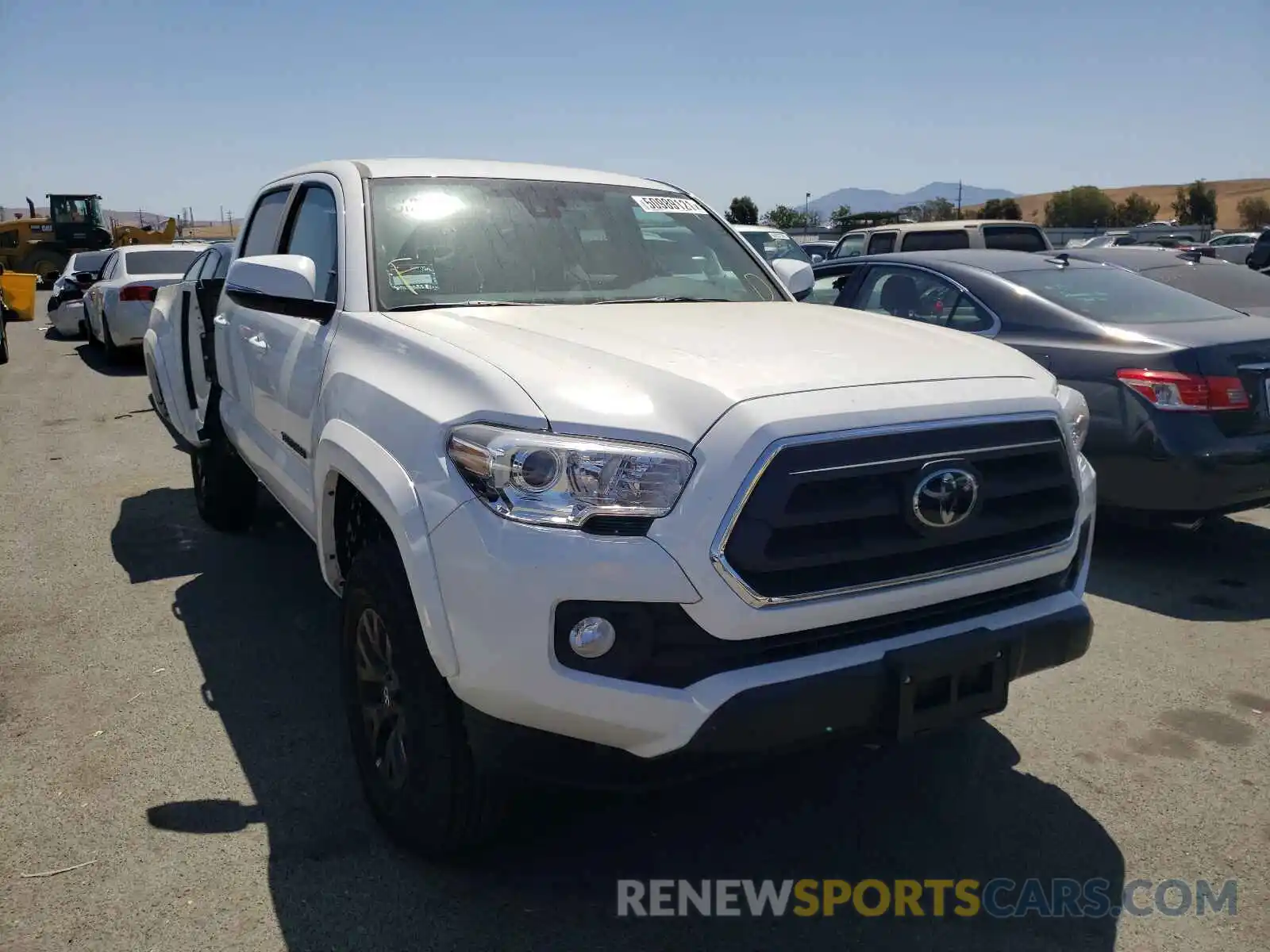 1 Photograph of a damaged car 3TMCZ5AN5MM412699 TOYOTA TACOMA 2021