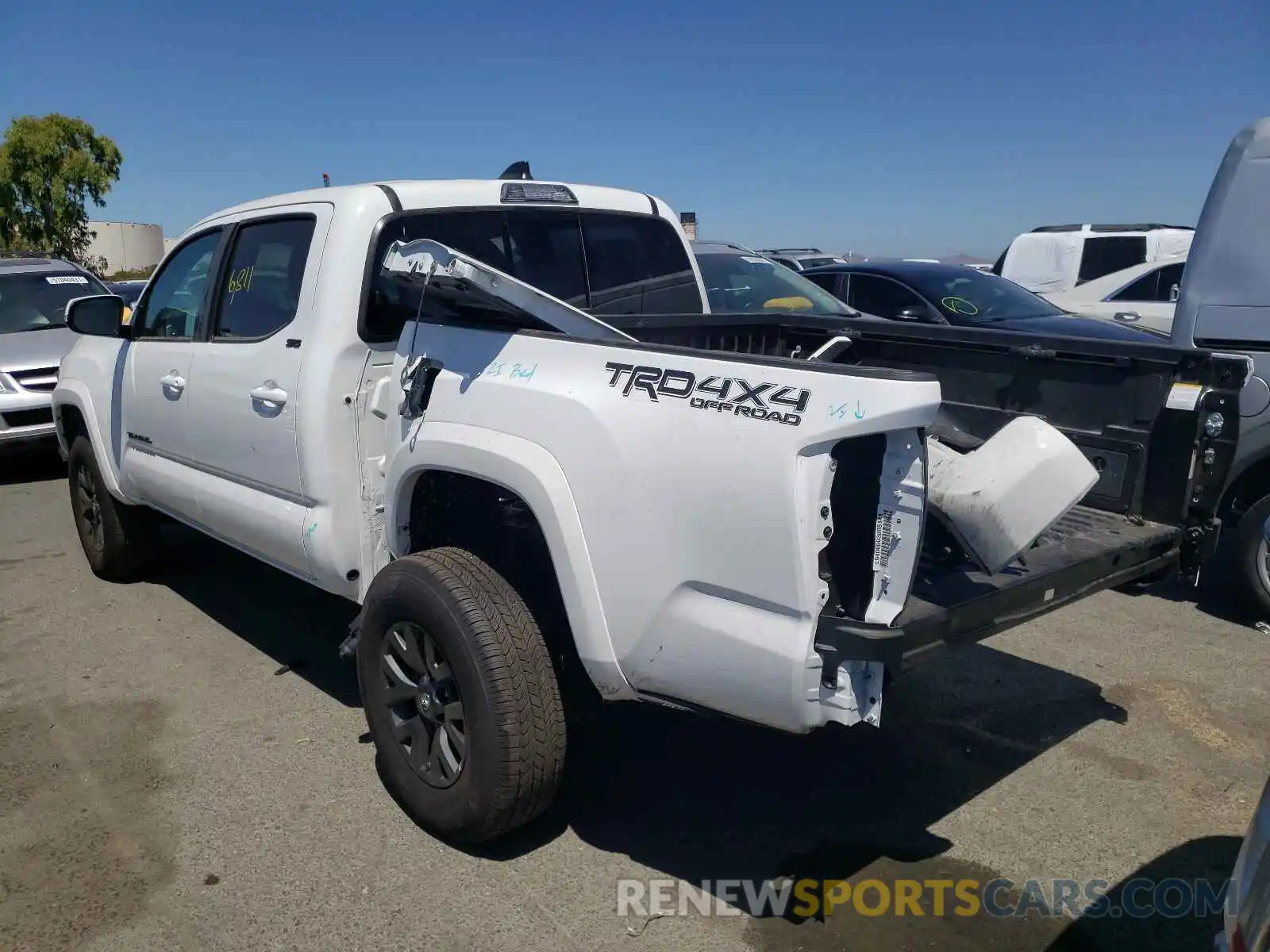 3 Photograph of a damaged car 3TMCZ5AN5MM412699 TOYOTA TACOMA 2021