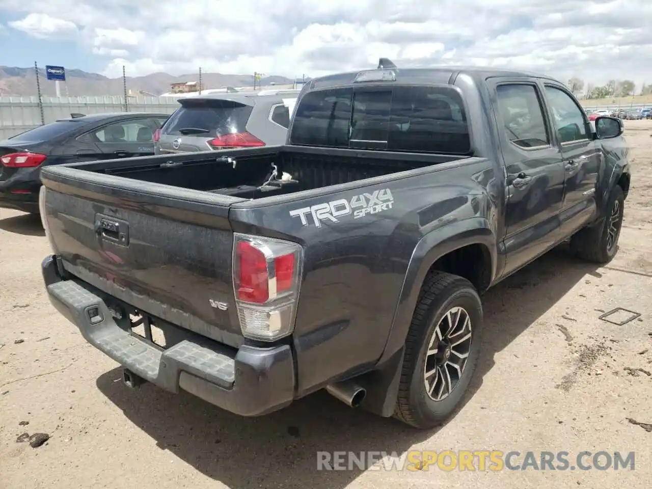 4 Фотография поврежденного автомобиля 3TMCZ5AN5MM417322 TOYOTA TACOMA 2021