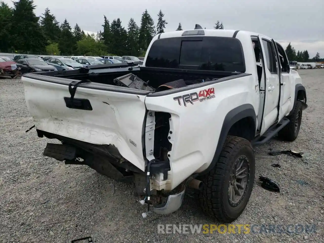 4 Photograph of a damaged car 3TMCZ5AN5MM418888 TOYOTA TACOMA 2021