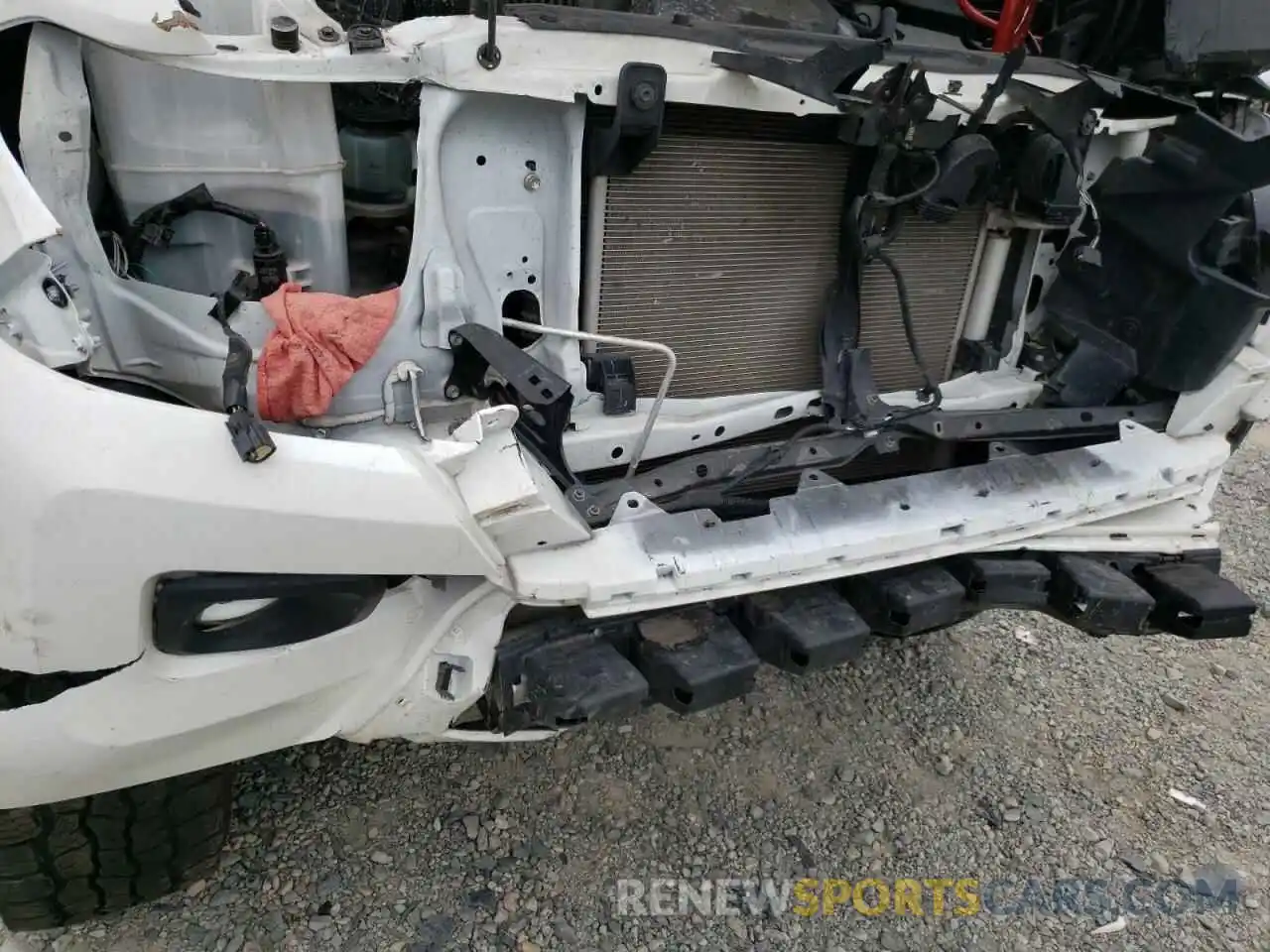 9 Photograph of a damaged car 3TMCZ5AN5MM418888 TOYOTA TACOMA 2021