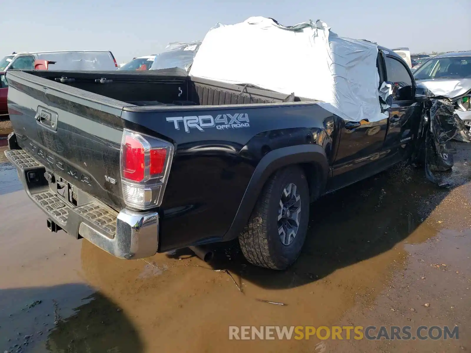 4 Photograph of a damaged car 3TMCZ5AN5MM425100 TOYOTA TACOMA 2021