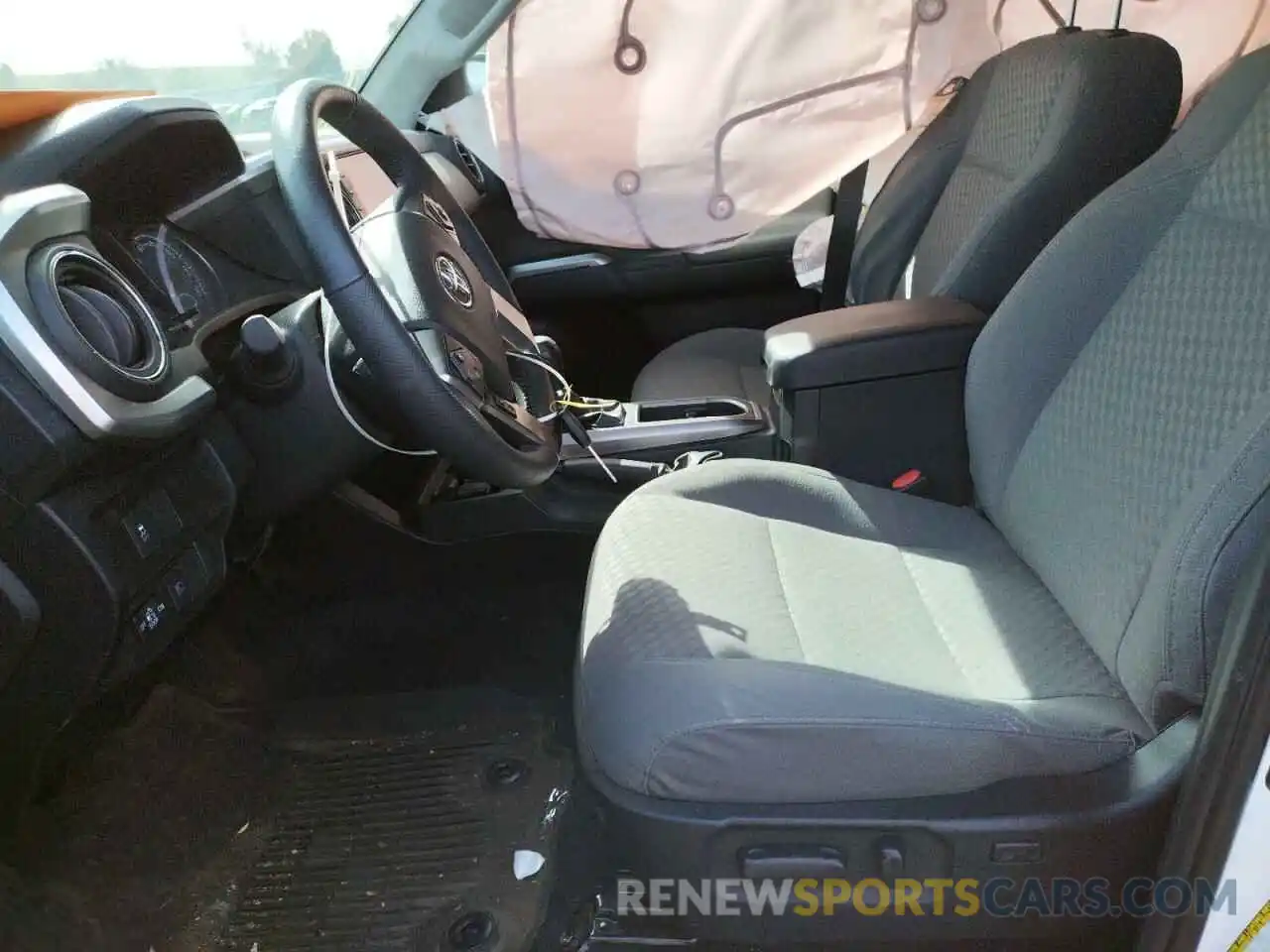 5 Photograph of a damaged car 3TMCZ5AN5MM439515 TOYOTA TACOMA 2021