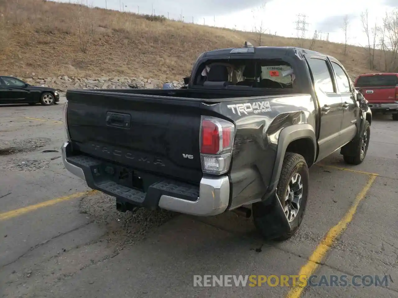 4 Photograph of a damaged car 3TMCZ5AN5MM441457 TOYOTA TACOMA 2021