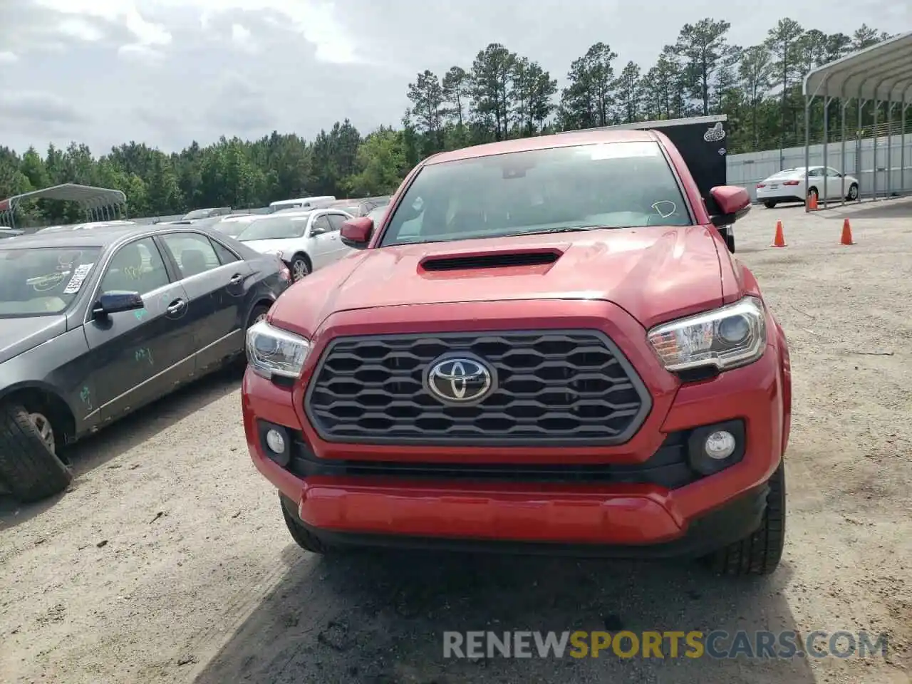 9 Photograph of a damaged car 3TMCZ5AN6MM370575 TOYOTA TACOMA 2021