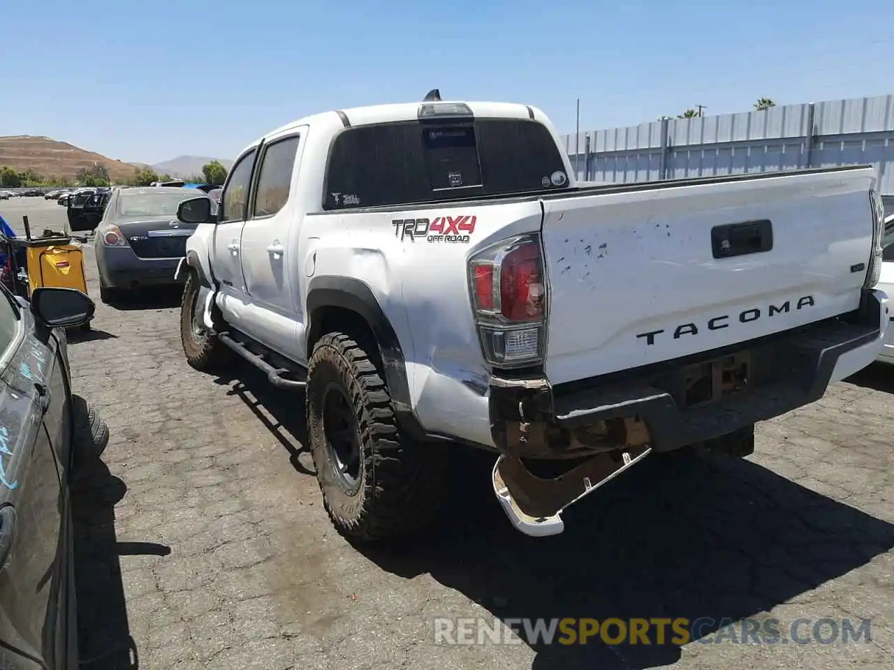 3 Photograph of a damaged car 3TMCZ5AN6MM374772 TOYOTA TACOMA 2021