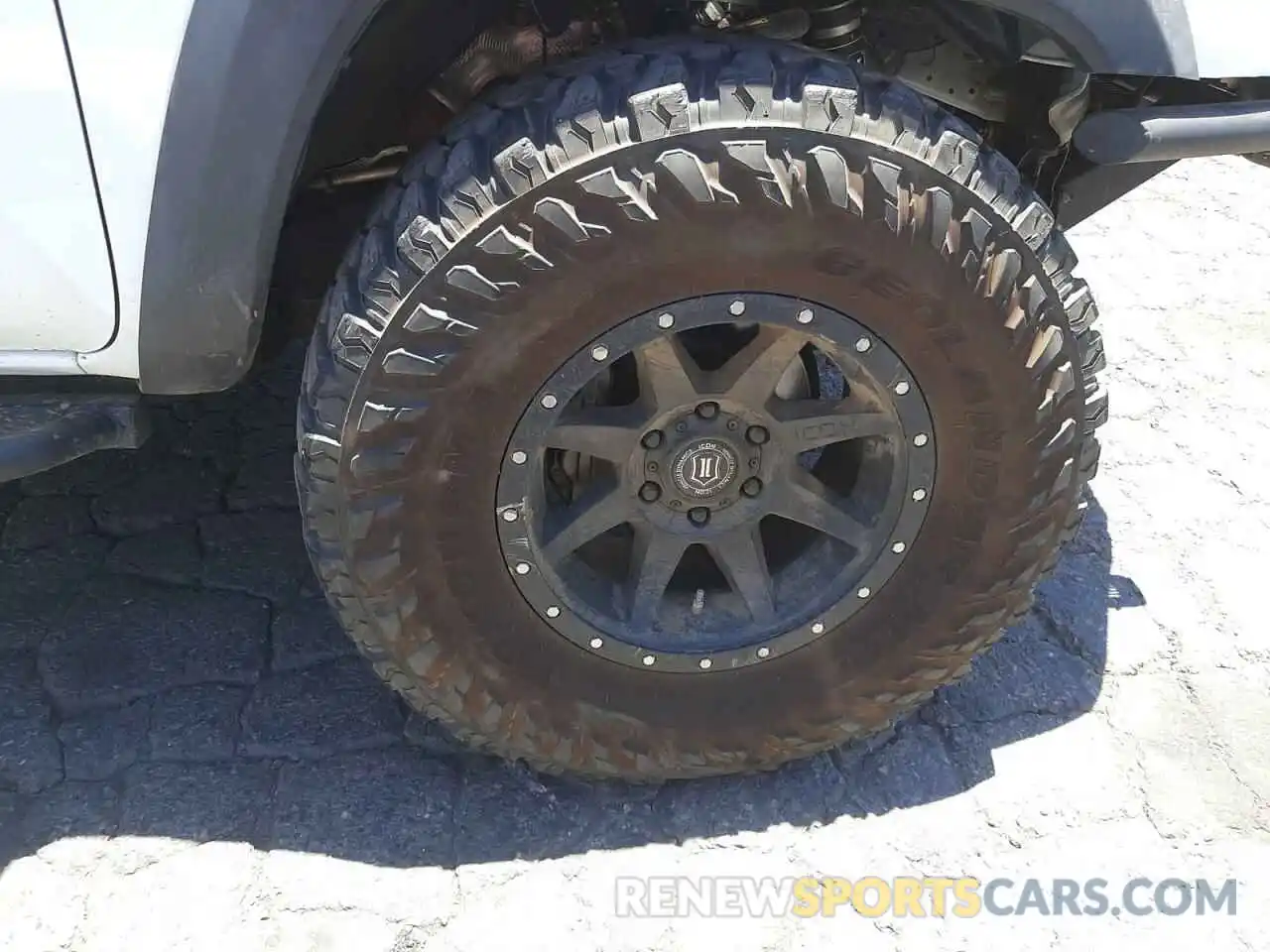 9 Photograph of a damaged car 3TMCZ5AN6MM374772 TOYOTA TACOMA 2021