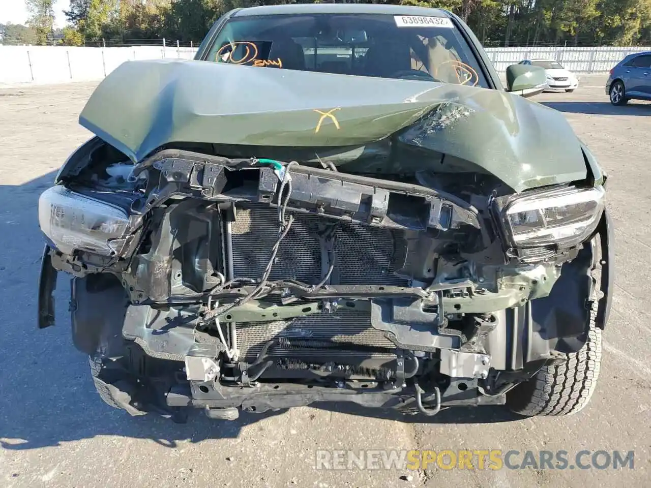 9 Photograph of a damaged car 3TMCZ5AN6MM381513 TOYOTA TACOMA 2021