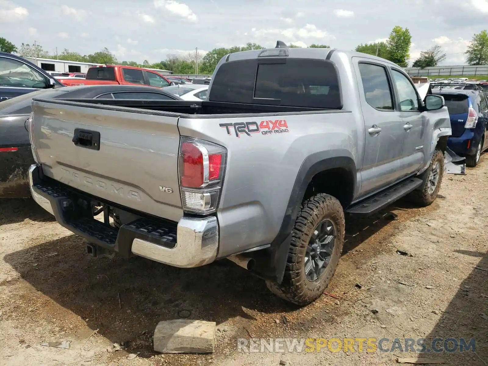 4 Фотография поврежденного автомобиля 3TMCZ5AN6MM391247 TOYOTA TACOMA 2021