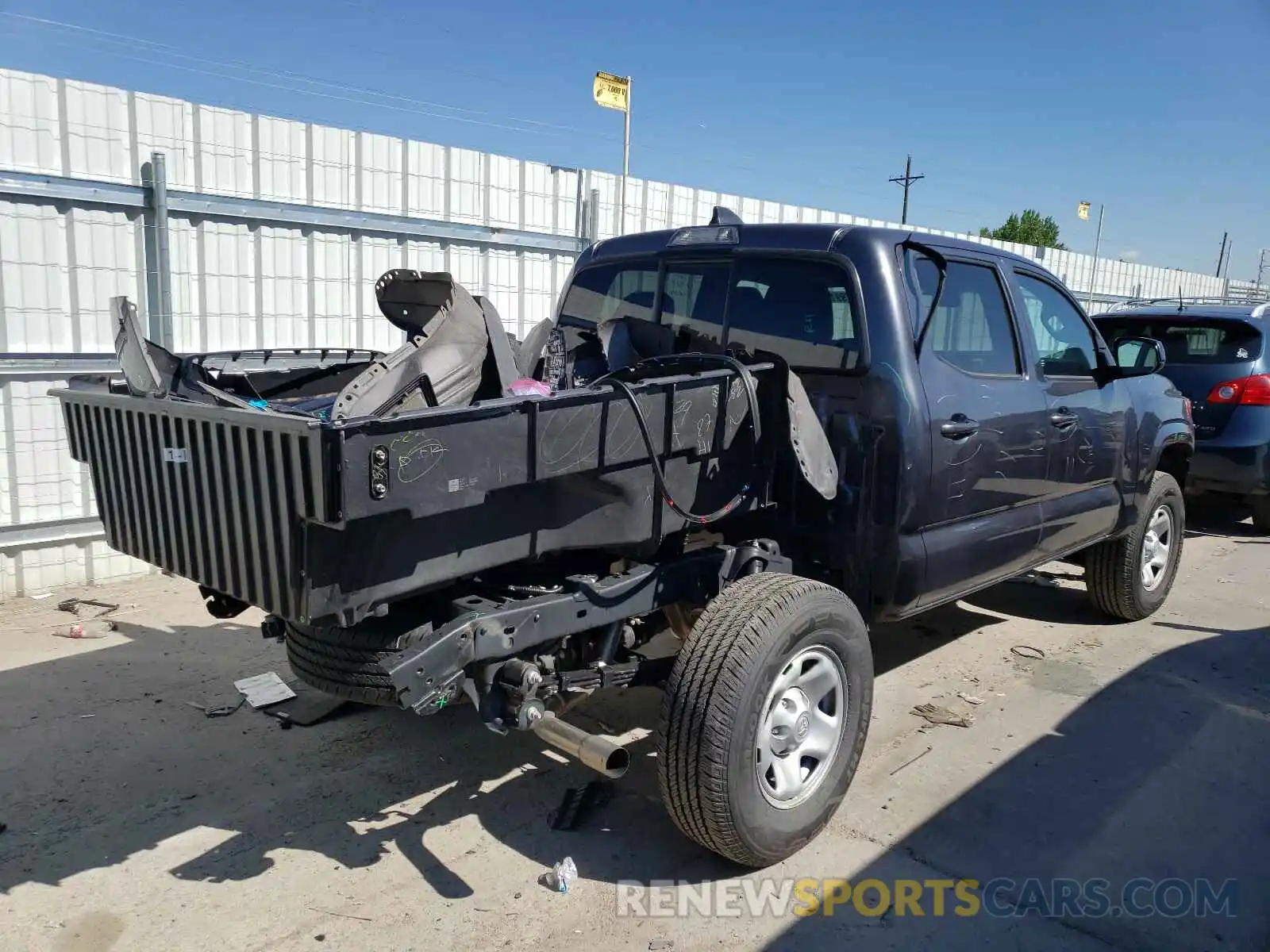 4 Photograph of a damaged car 3TMCZ5AN6MM398683 TOYOTA TACOMA 2021