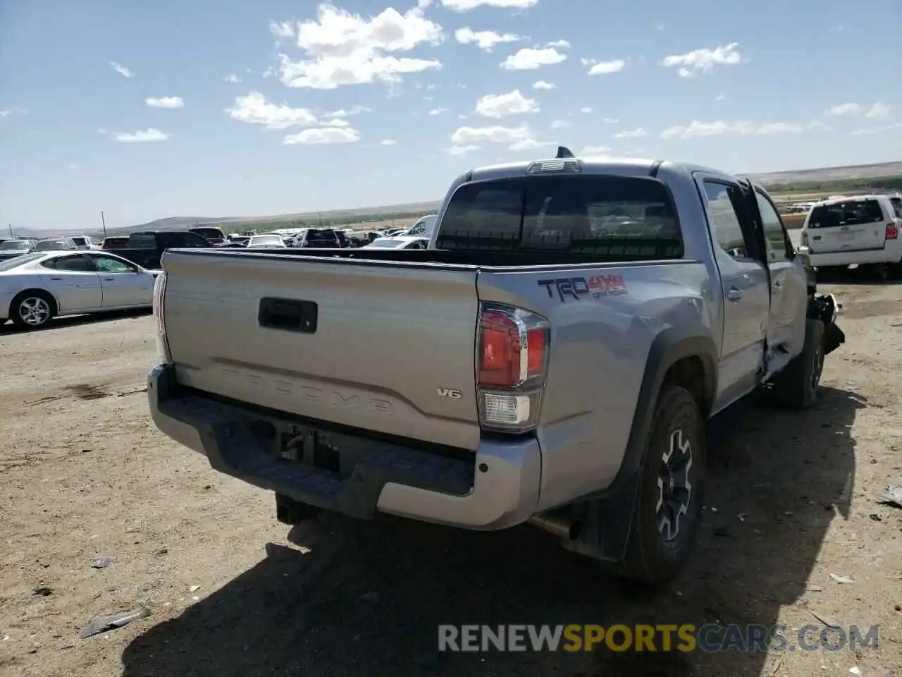 4 Photograph of a damaged car 3TMCZ5AN6MM401372 TOYOTA TACOMA 2021