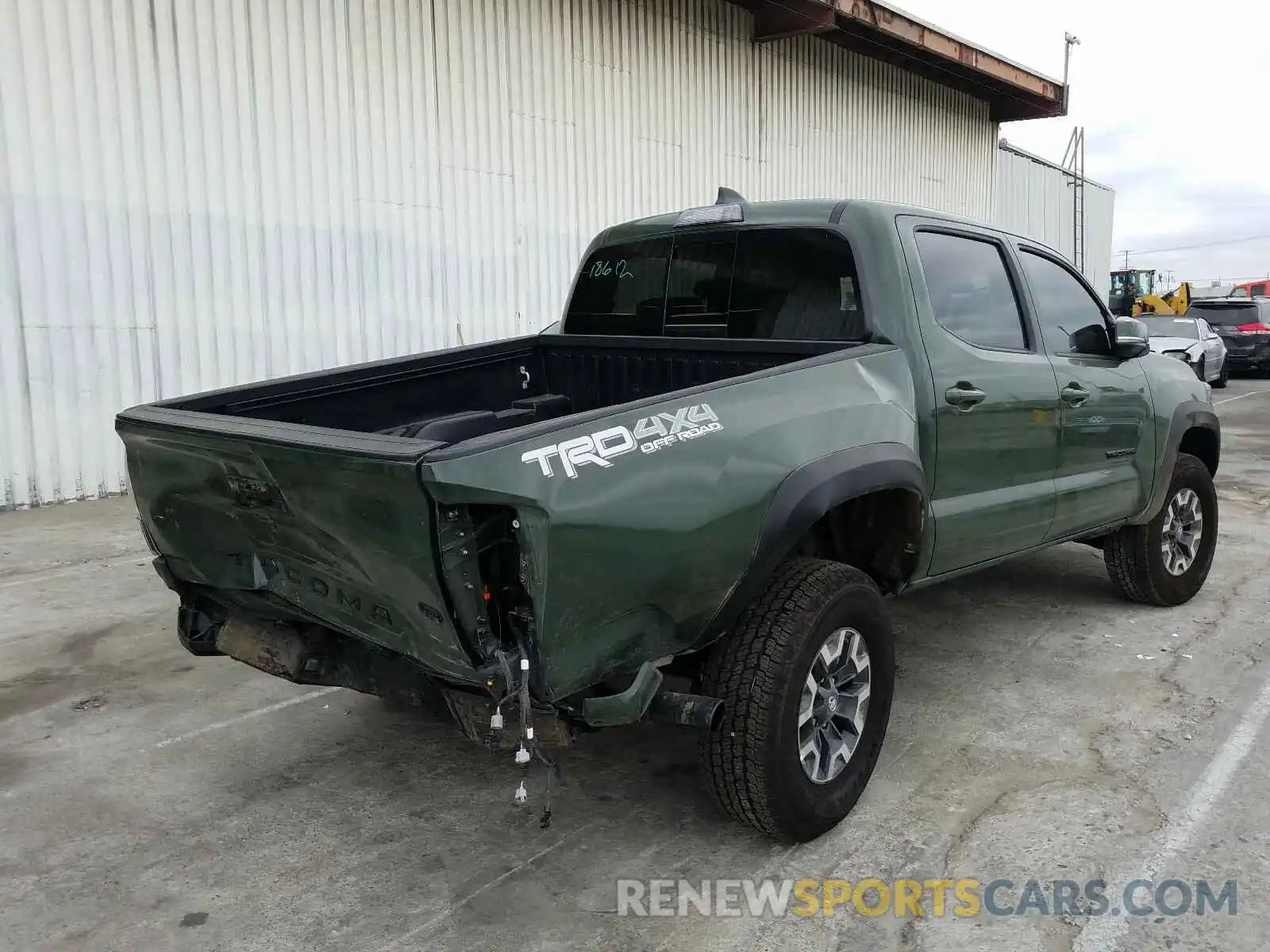 4 Photograph of a damaged car 3TMCZ5AN6MM404045 TOYOTA TACOMA 2021