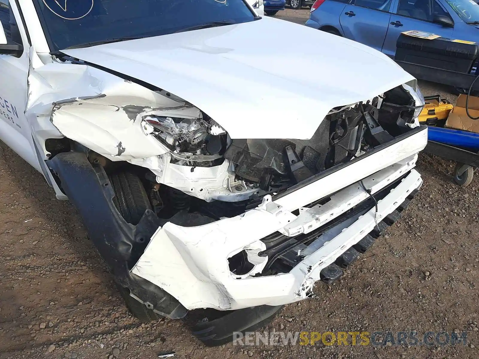 9 Photograph of a damaged car 3TMCZ5AN6MM404238 TOYOTA TACOMA 2021