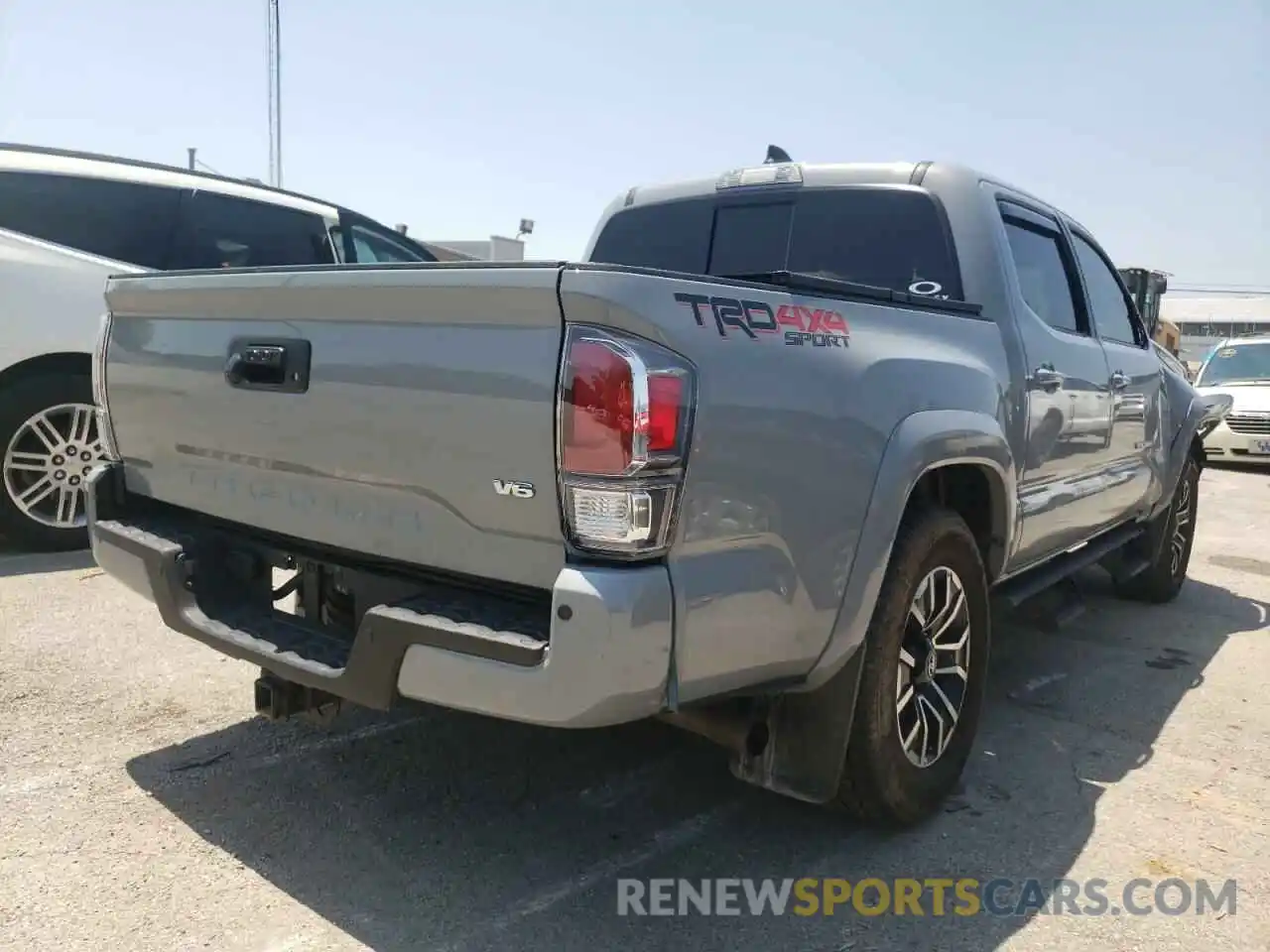 4 Photograph of a damaged car 3TMCZ5AN6MM407074 TOYOTA TACOMA 2021