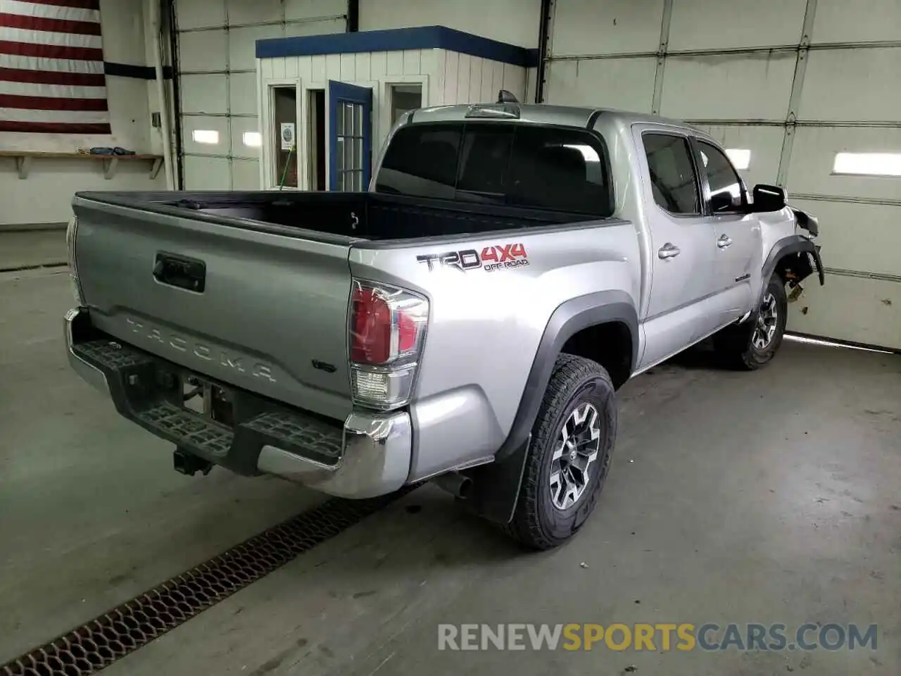 4 Photograph of a damaged car 3TMCZ5AN6MM411223 TOYOTA TACOMA 2021