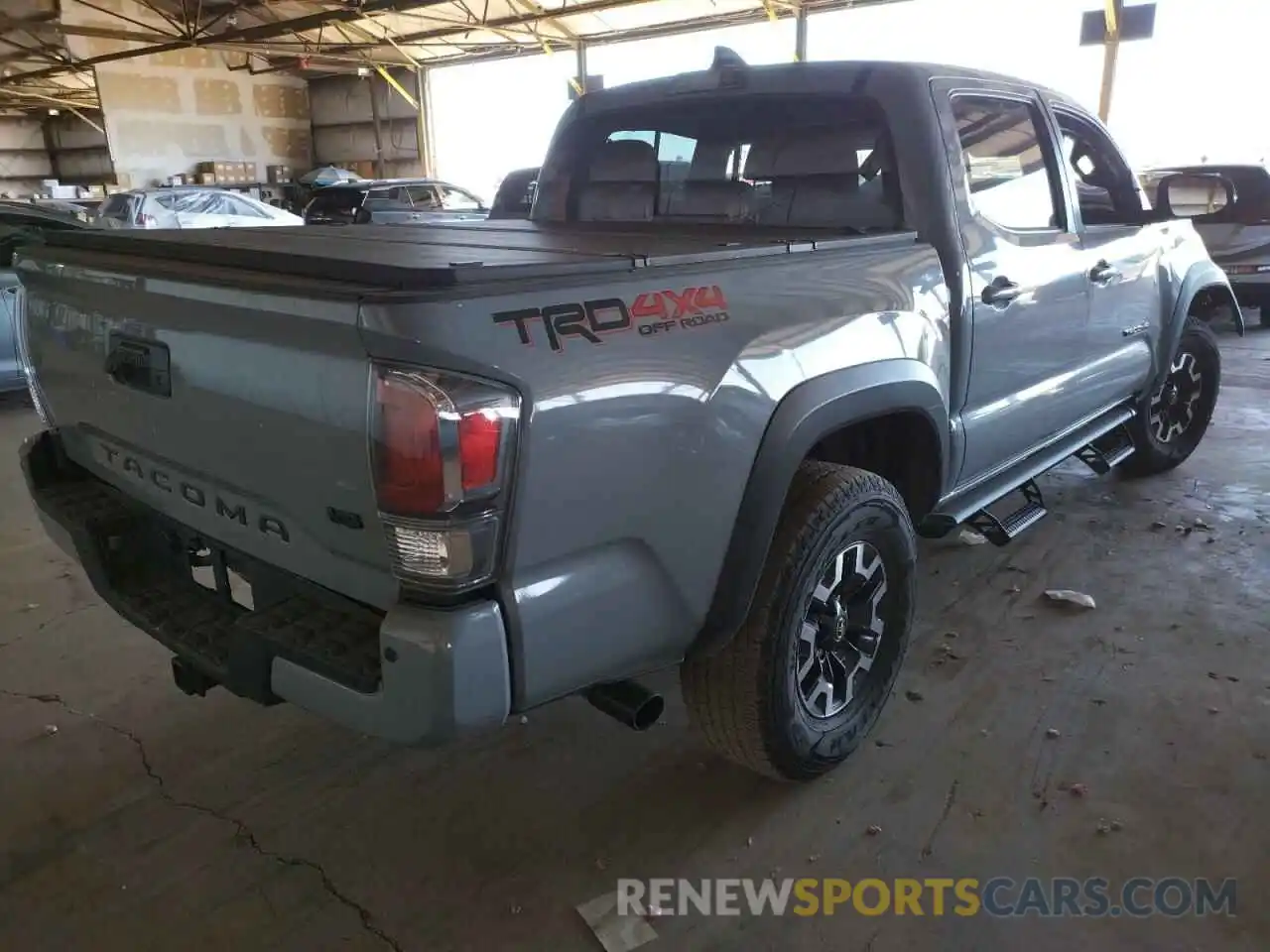 4 Photograph of a damaged car 3TMCZ5AN6MM413294 TOYOTA TACOMA 2021