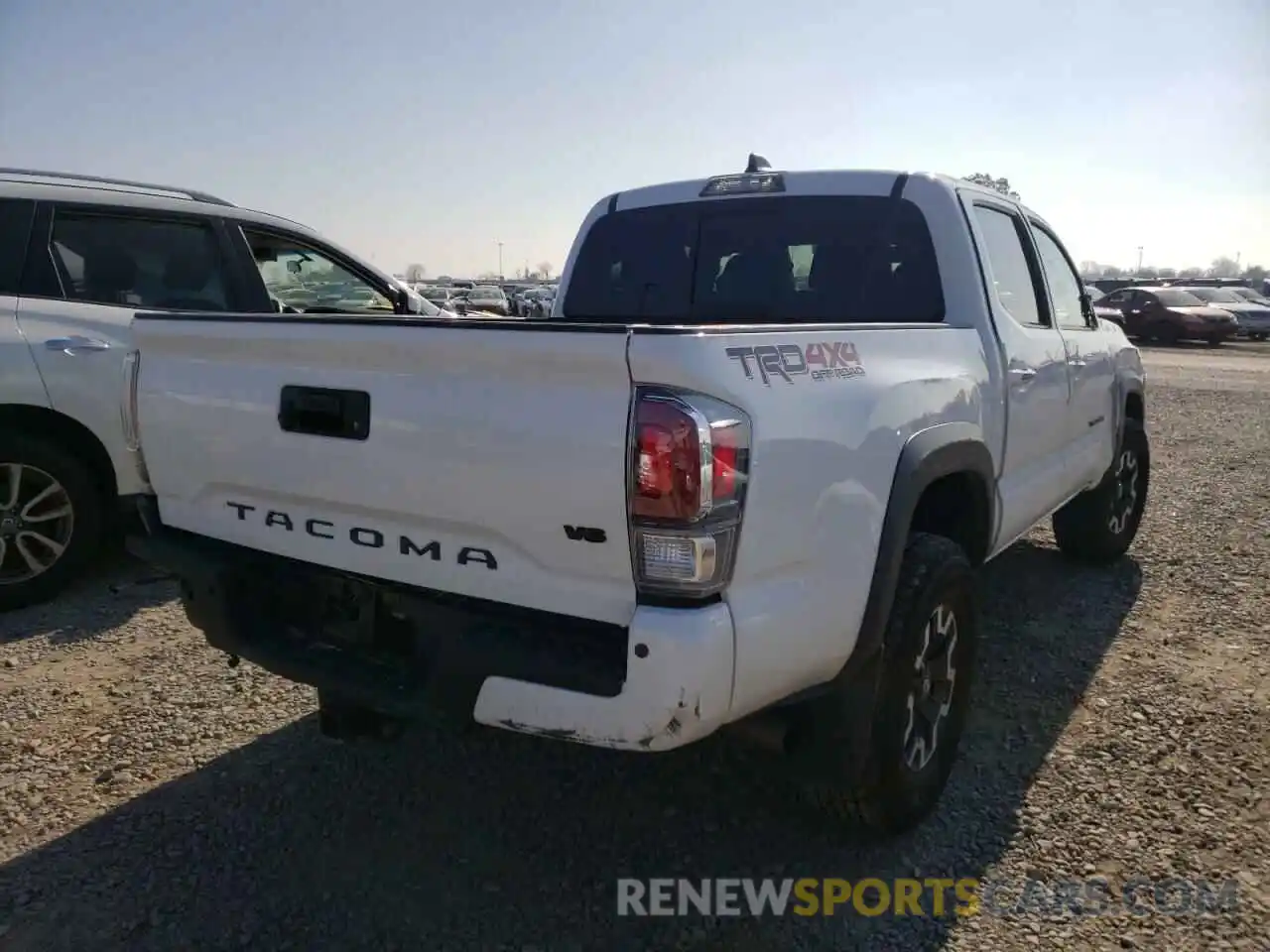 4 Photograph of a damaged car 3TMCZ5AN6MM416020 TOYOTA TACOMA 2021