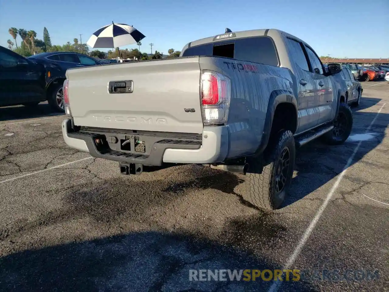 4 Photograph of a damaged car 3TMCZ5AN6MM429995 TOYOTA TACOMA 2021