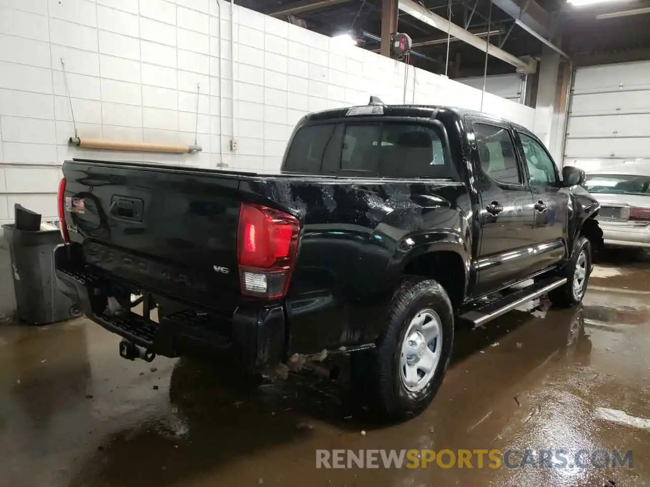 4 Photograph of a damaged car 3TMCZ5AN6MM430595 TOYOTA TACOMA 2021