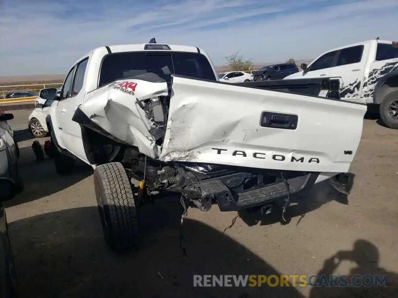 3 Photograph of a damaged car 3TMCZ5AN6MM438938 TOYOTA TACOMA 2021